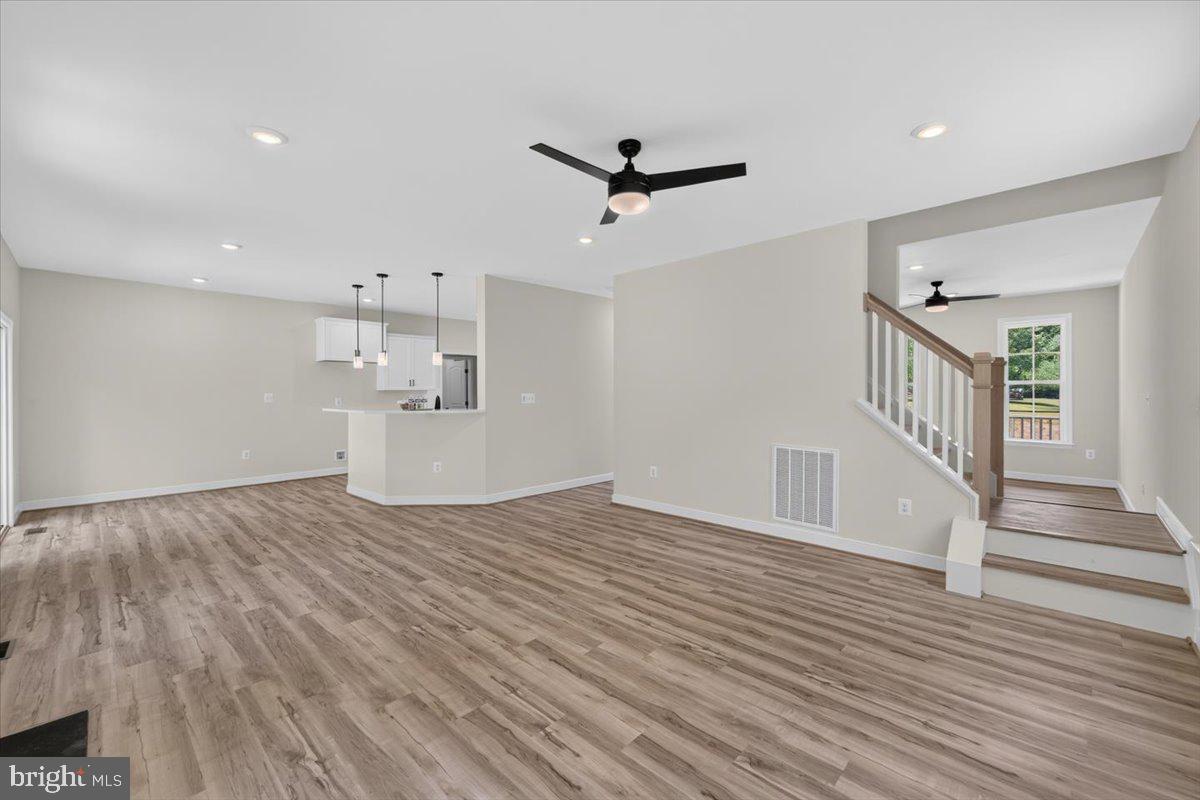 HICKORY LANDING - Residential