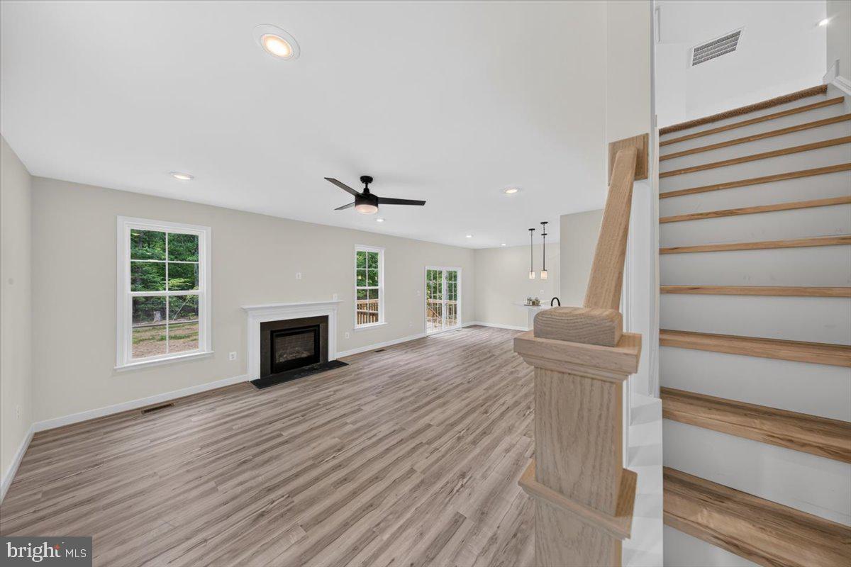 HICKORY LANDING - Residential