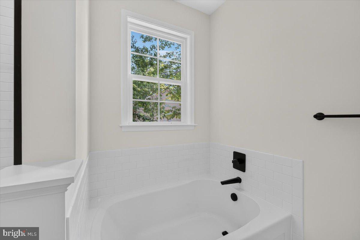 HICKORY LANDING - Residential