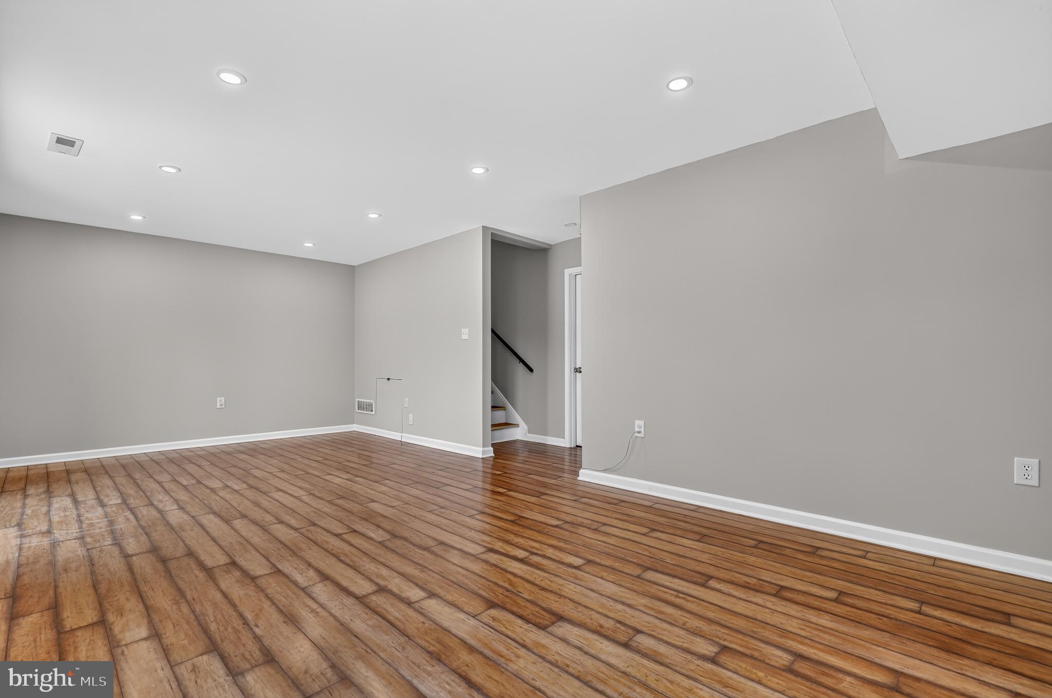 CENTERSTAGE - Residential