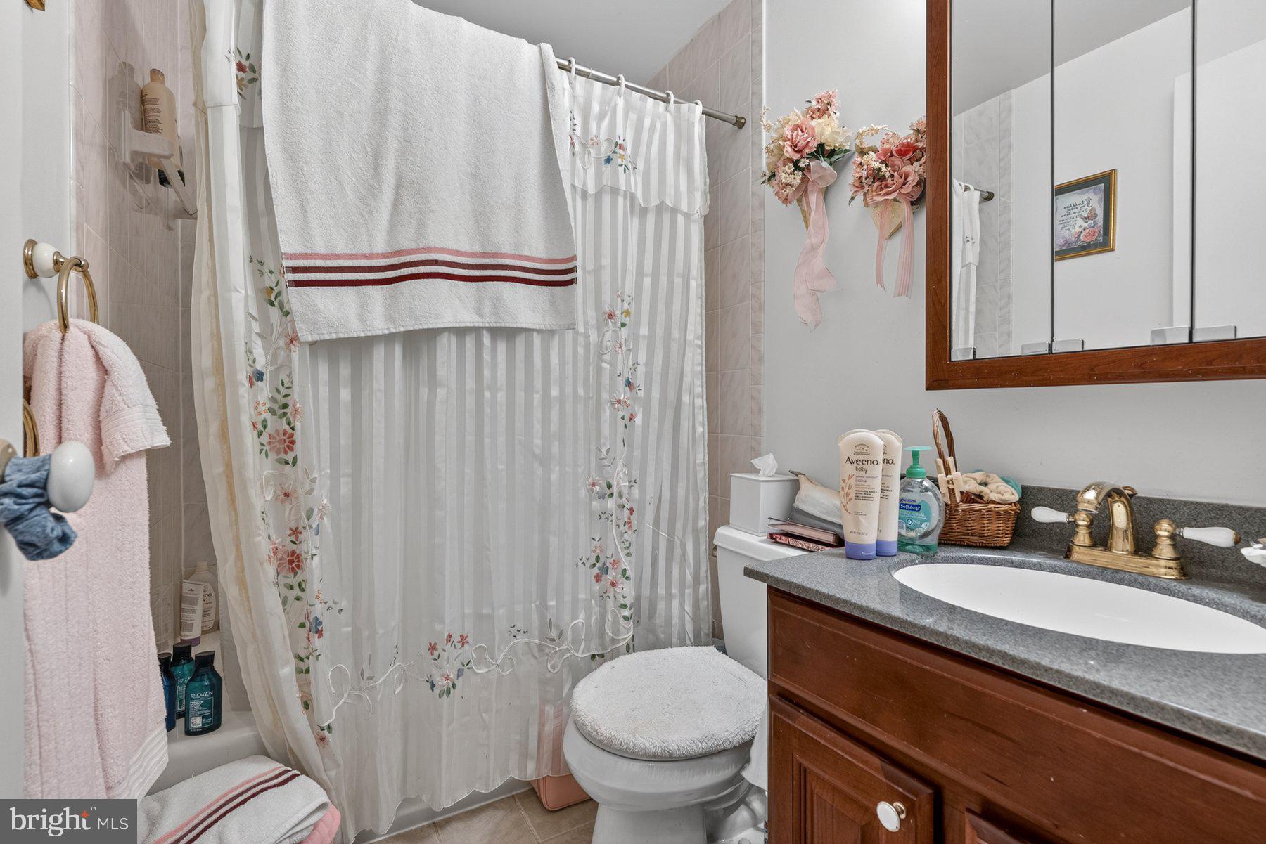 CROFTON SQUARE - Residential