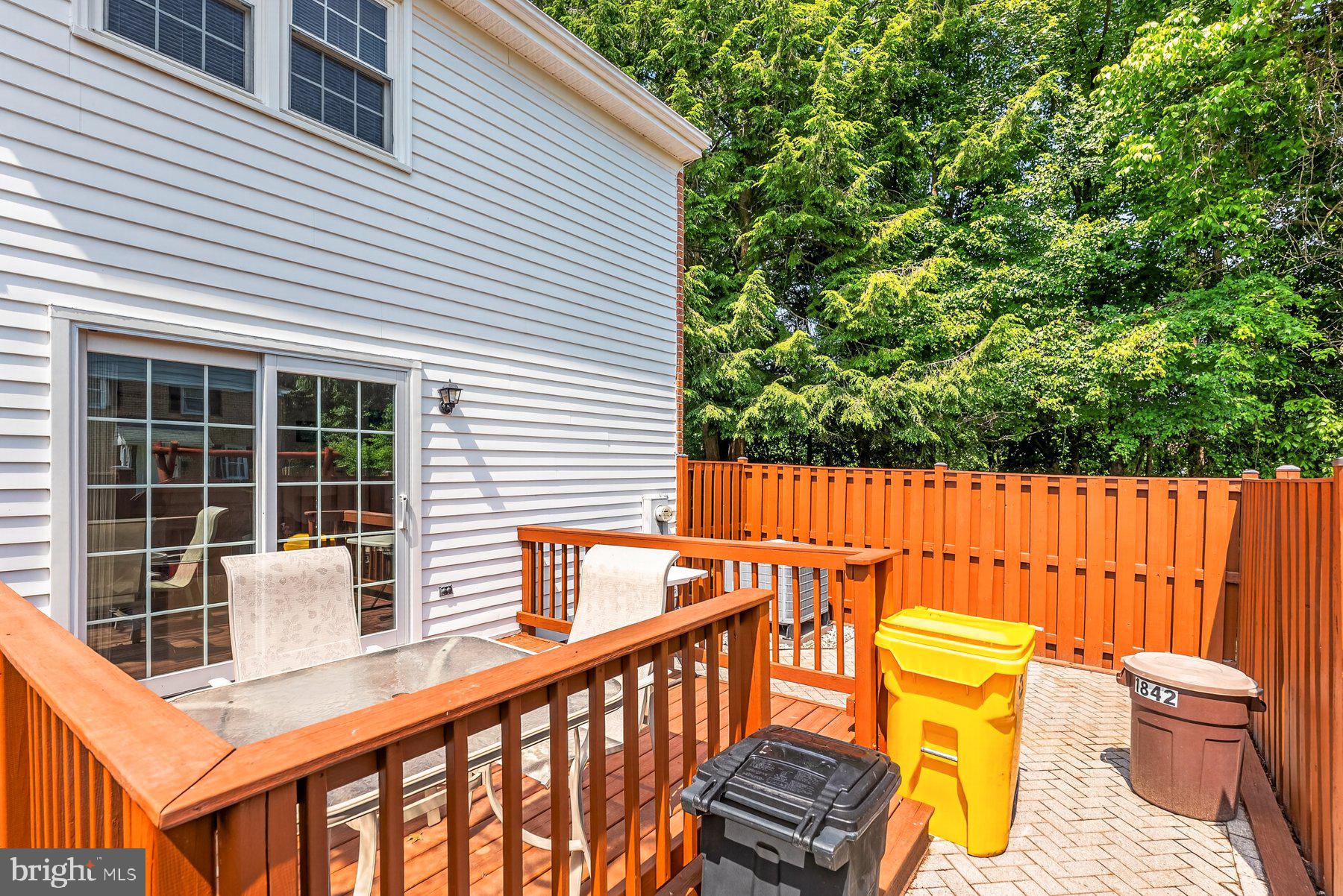 CROFTON SQUARE - Residential