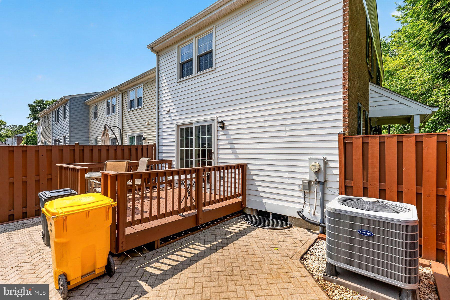CROFTON SQUARE - Residential