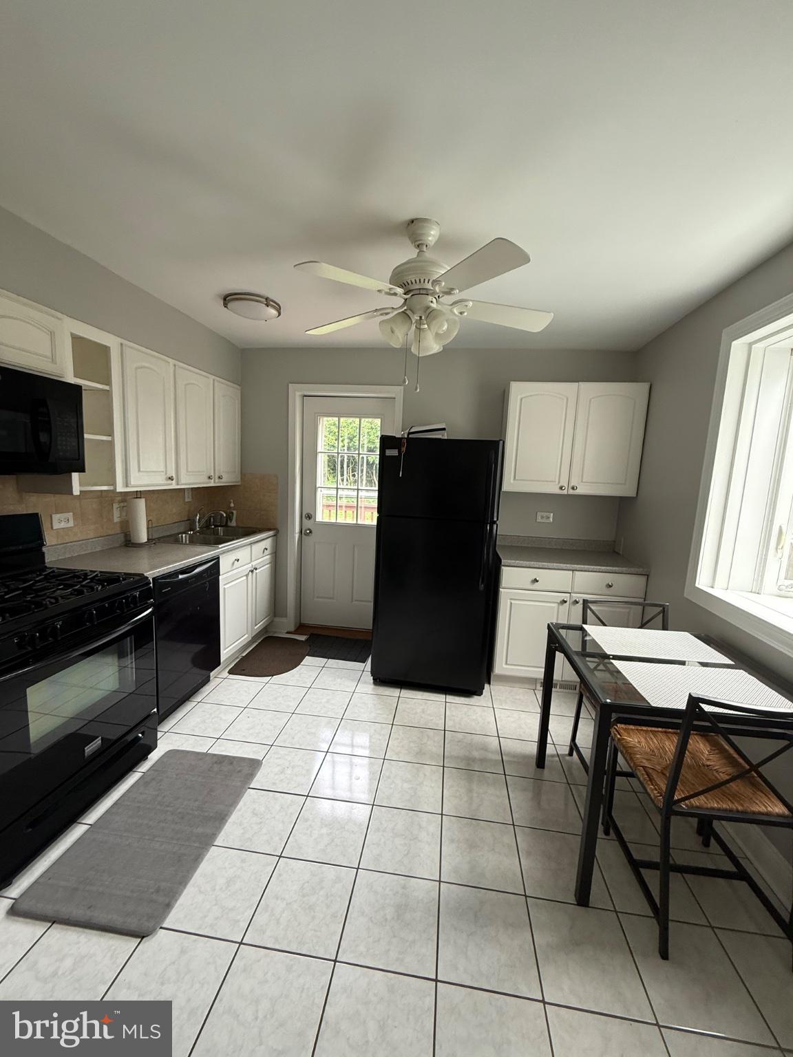 HOLLYWOOD - Residential