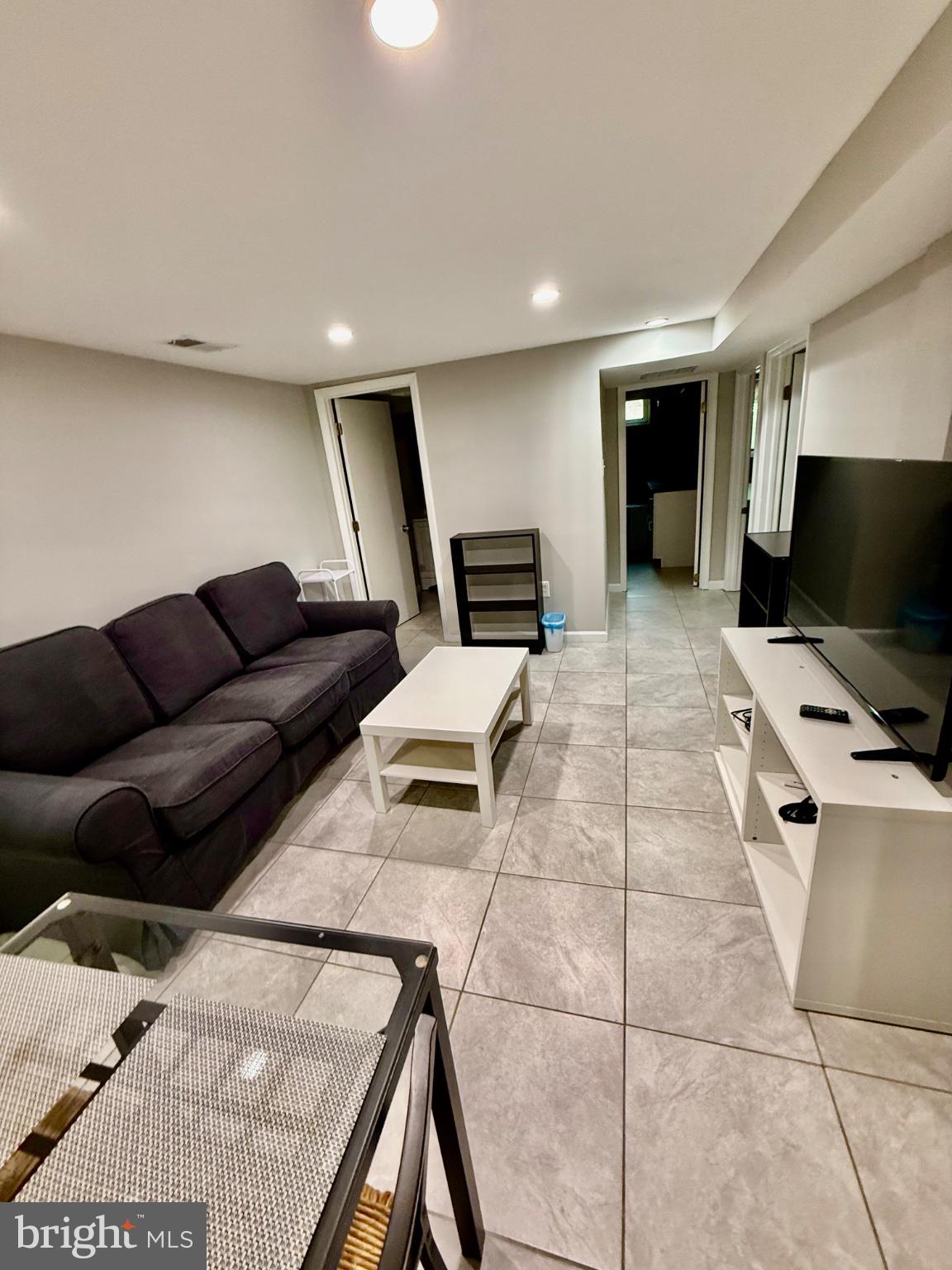 HOLLYWOOD - Residential