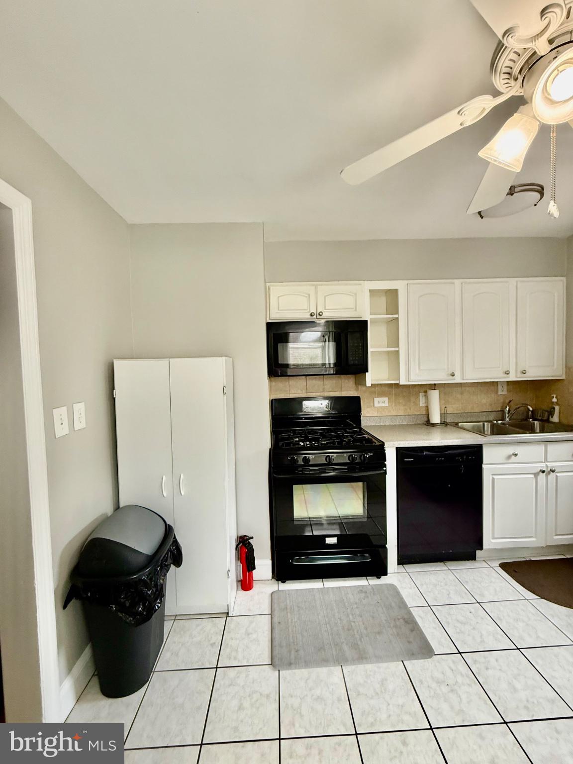 HOLLYWOOD - Residential