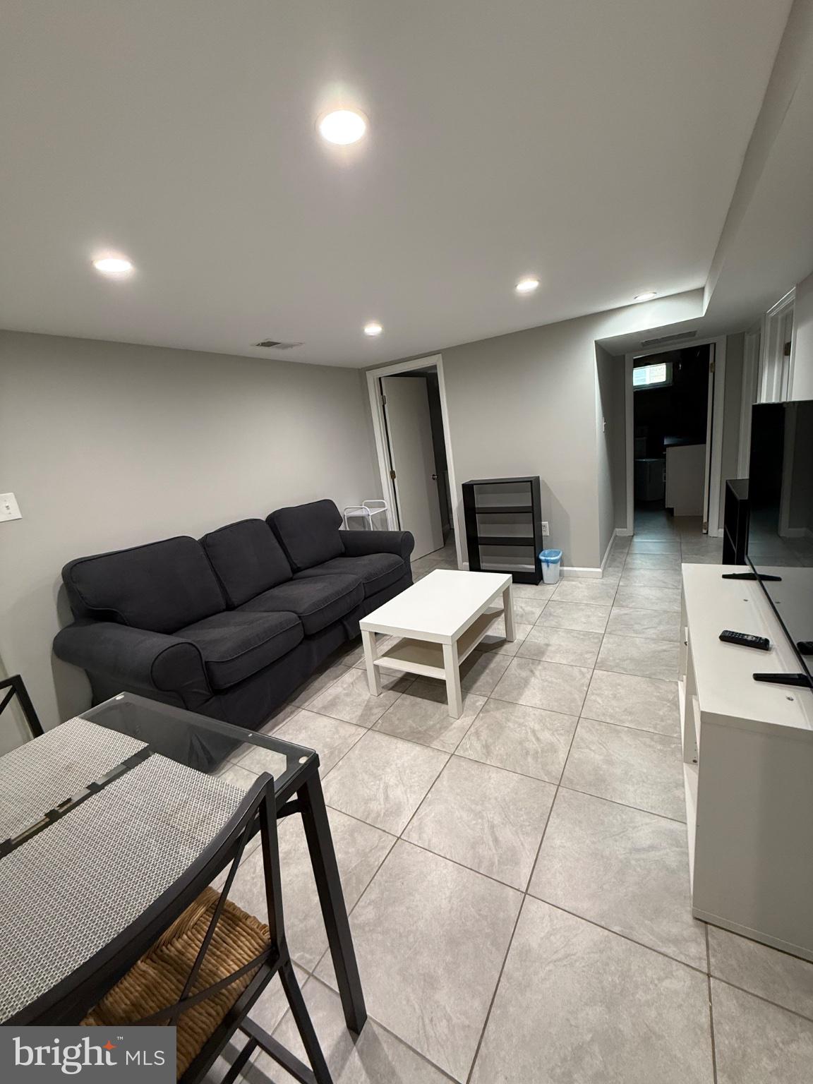 HOLLYWOOD - Residential