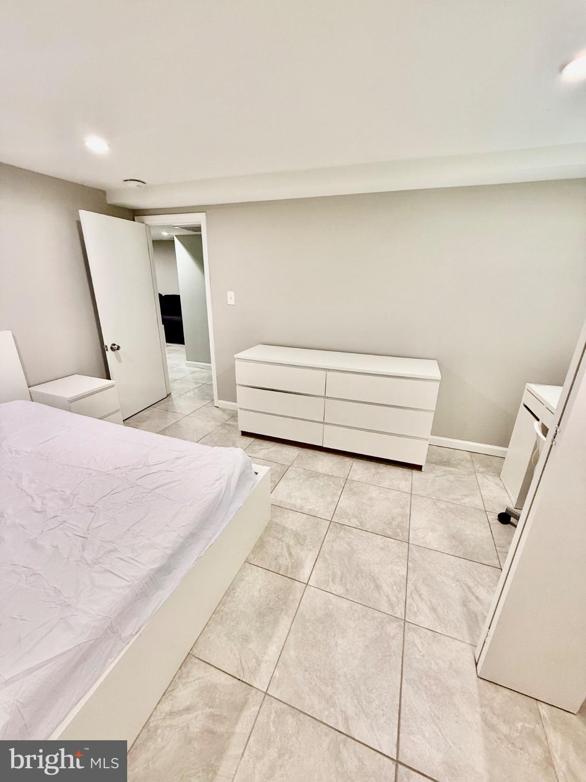 HOLLYWOOD - Residential