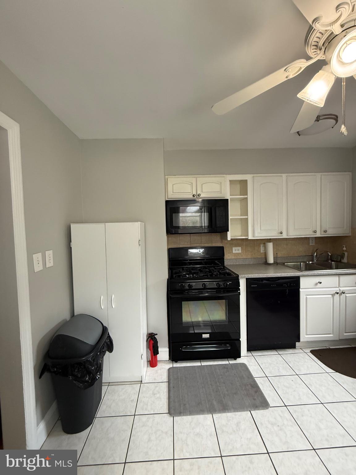 HOLLYWOOD - Residential