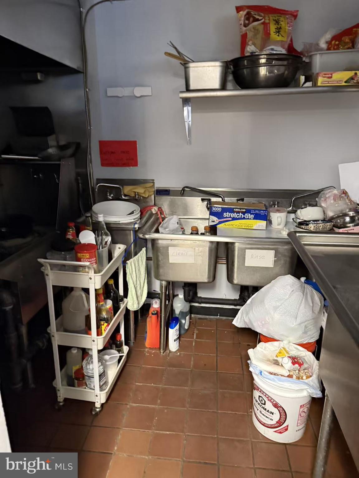 PHILADELPHIA - Commercial Sale