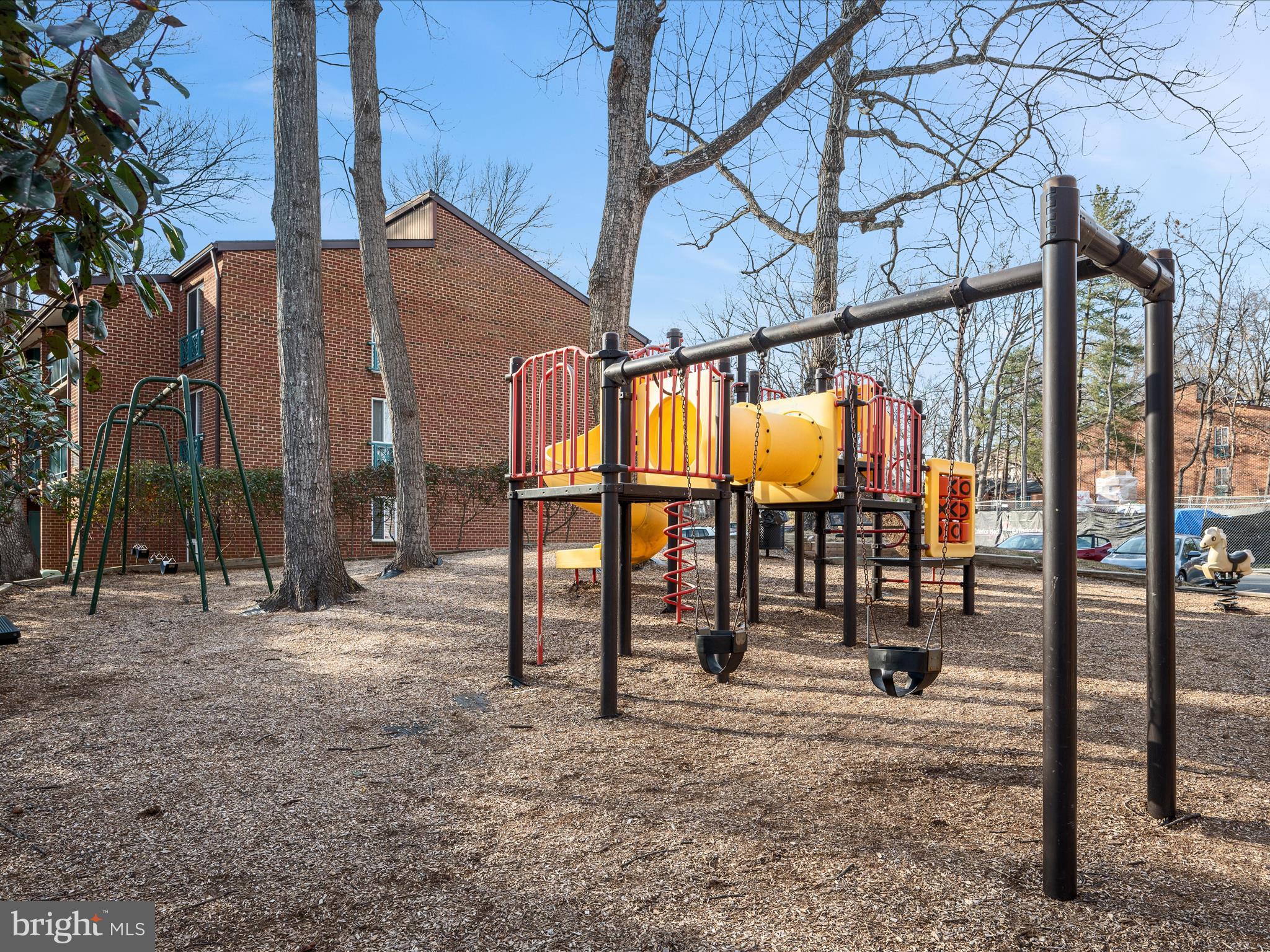 HUNTERS WOODS VILLAGE - Residential