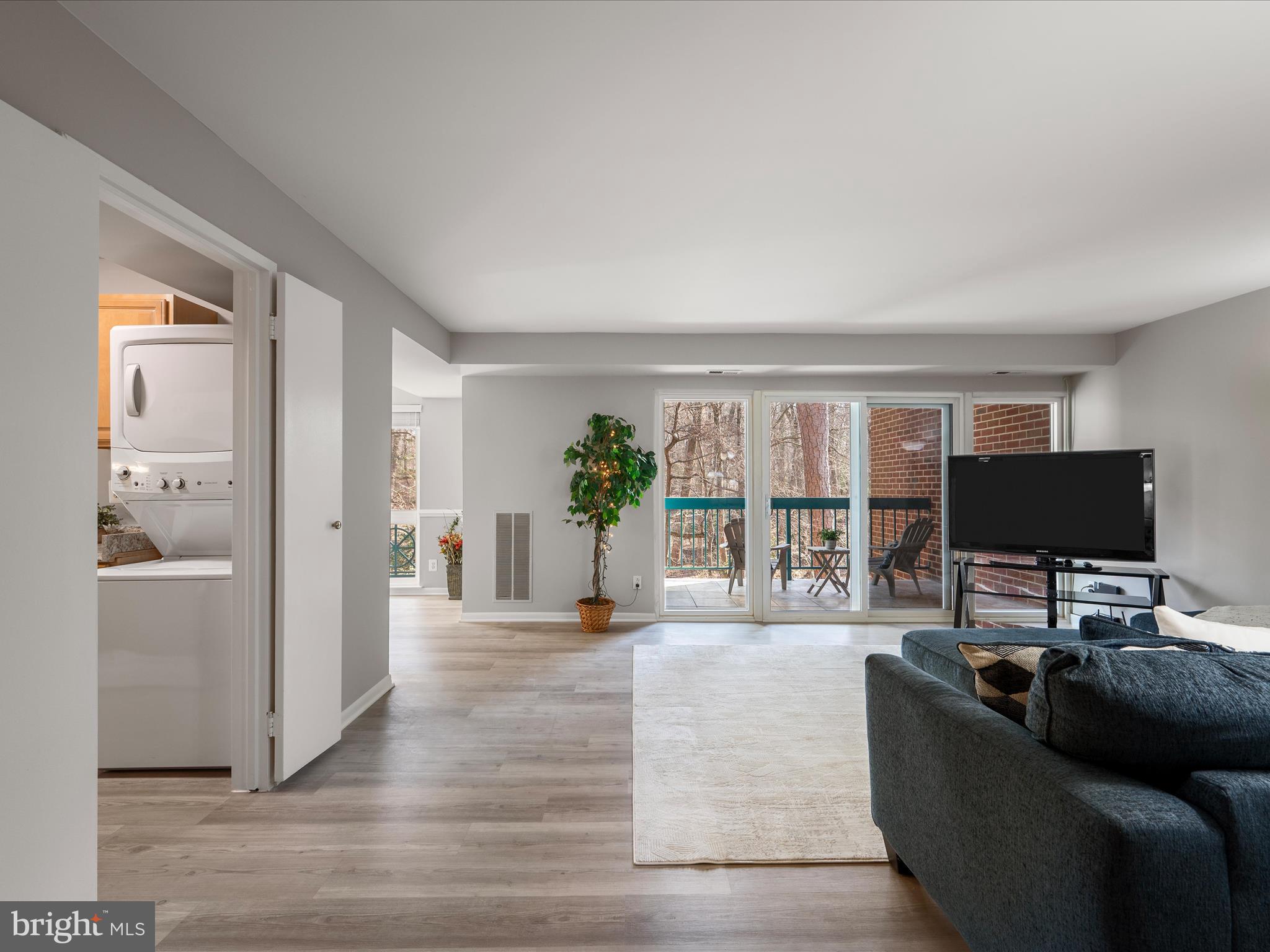 HUNTERS WOODS VILLAGE - Residential
