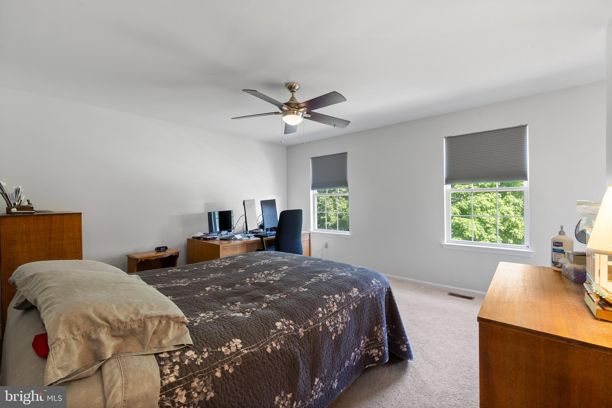 WOODS EDGE - Residential
