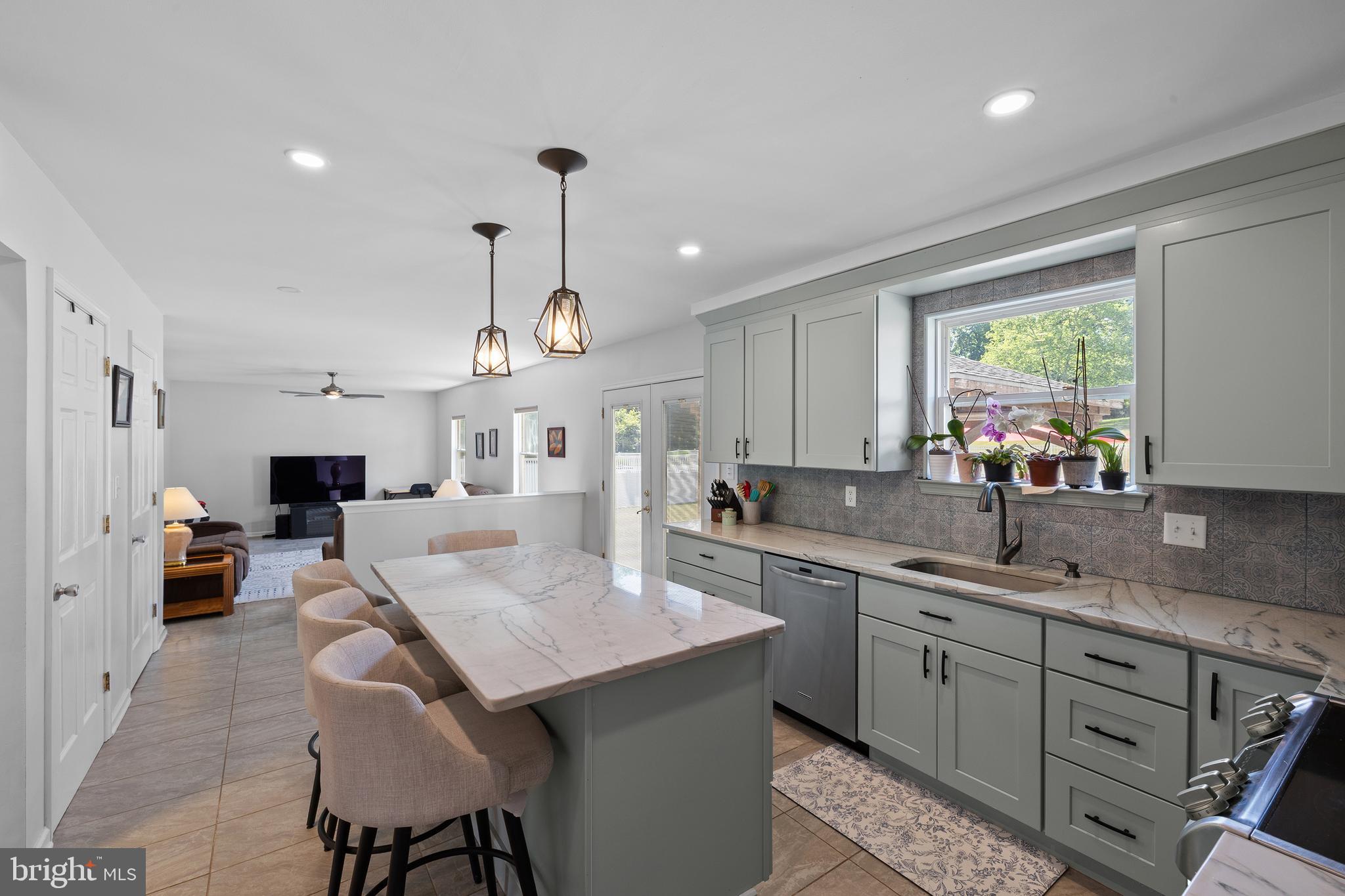 WOODS EDGE - Residential
