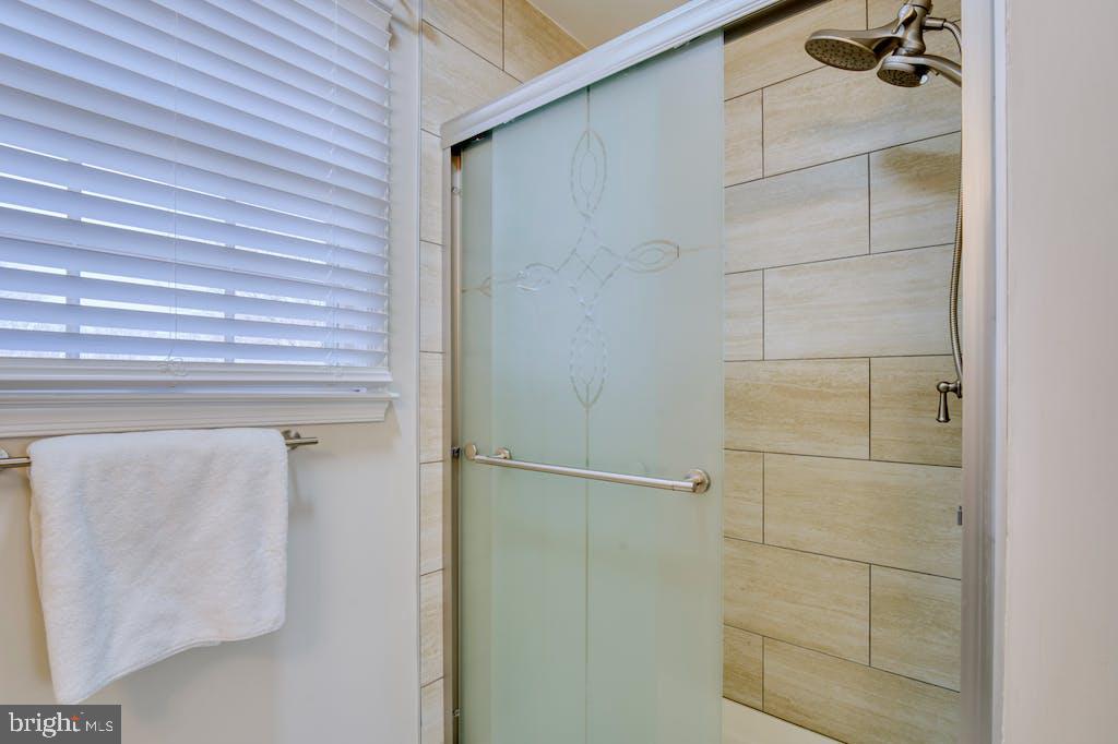 GLAYDIN ACRES - Residential