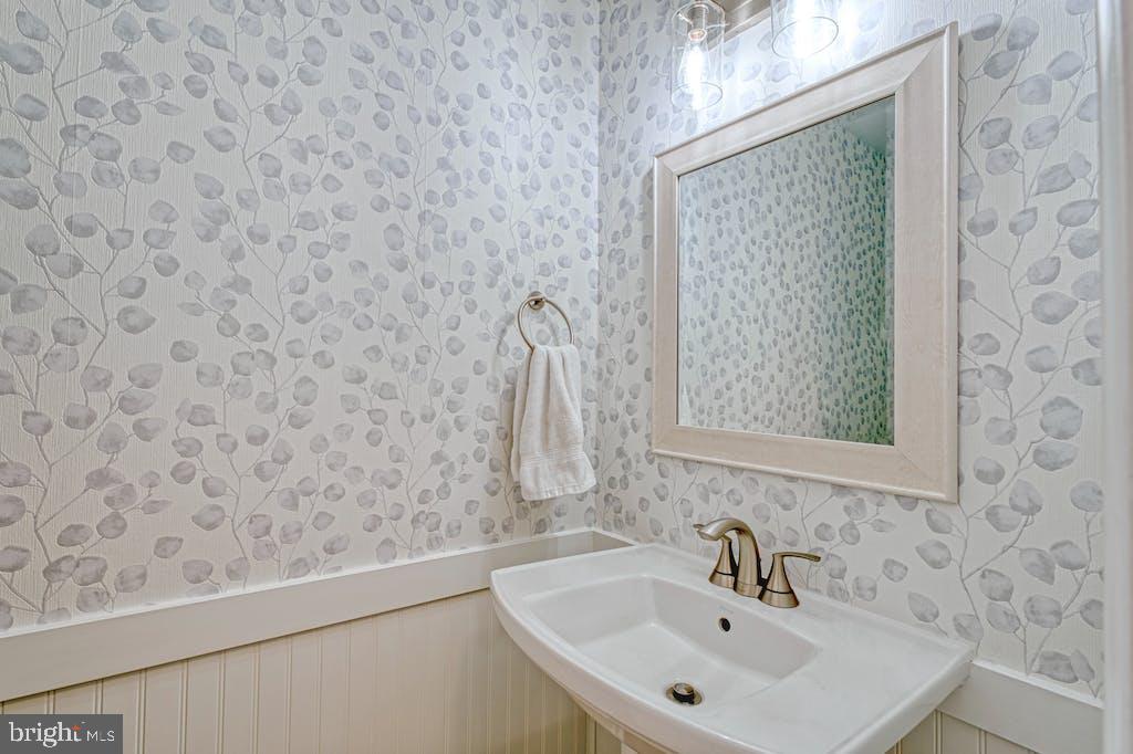 GLAYDIN ACRES - Residential