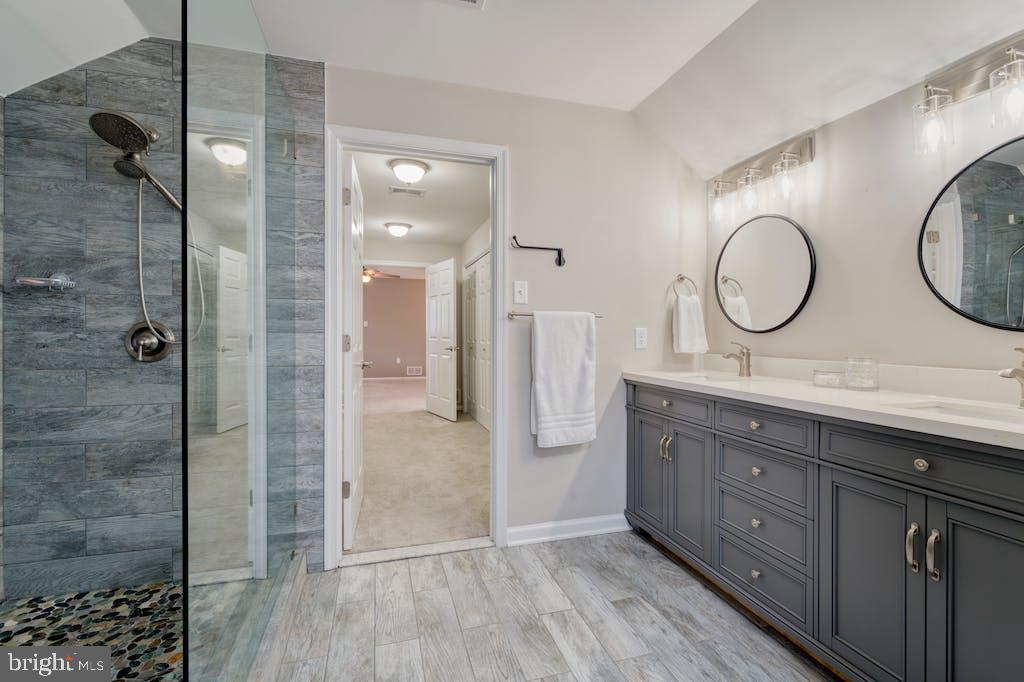 GLAYDIN ACRES - Residential