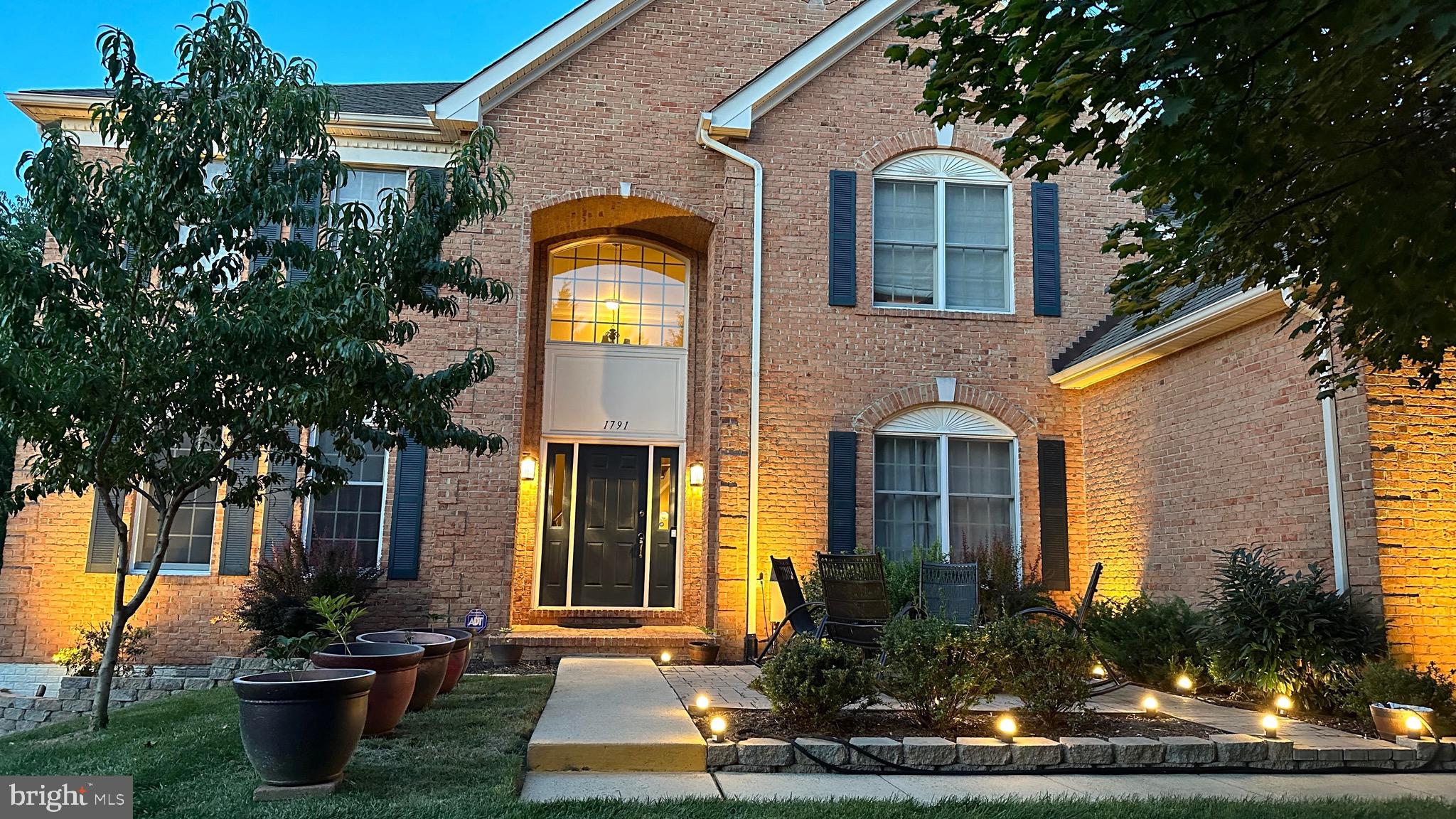 HUNTER MILL ESTATES - Residential