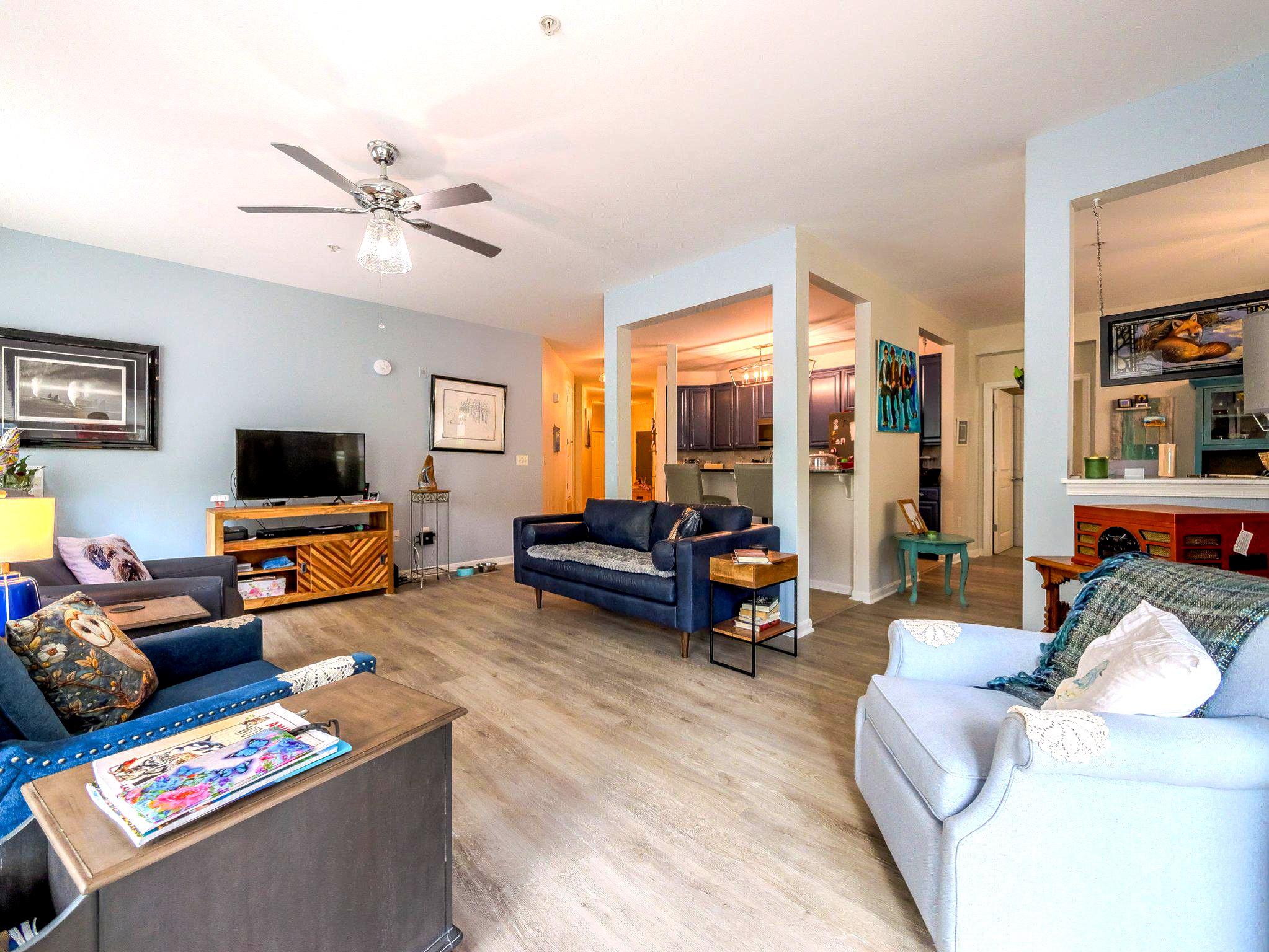 THE HOLLOW AT FOX VA - Residential
