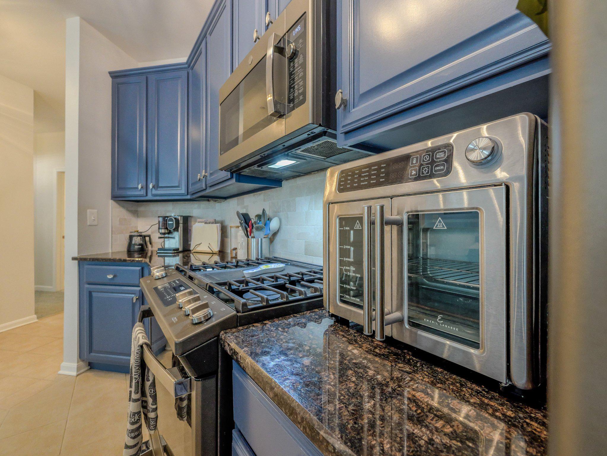 THE HOLLOW AT FOX VA - Residential