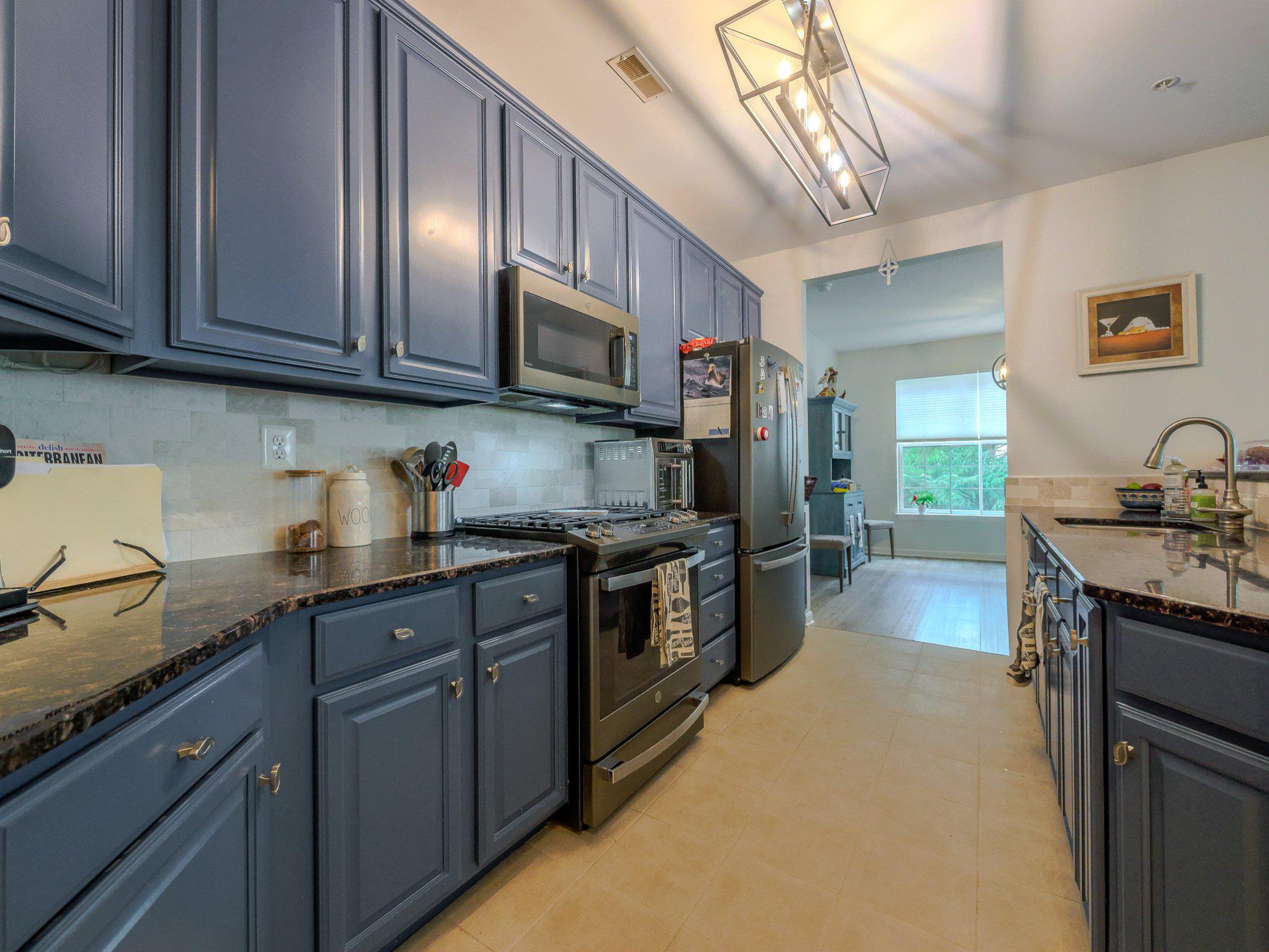 THE HOLLOW AT FOX VA - Residential