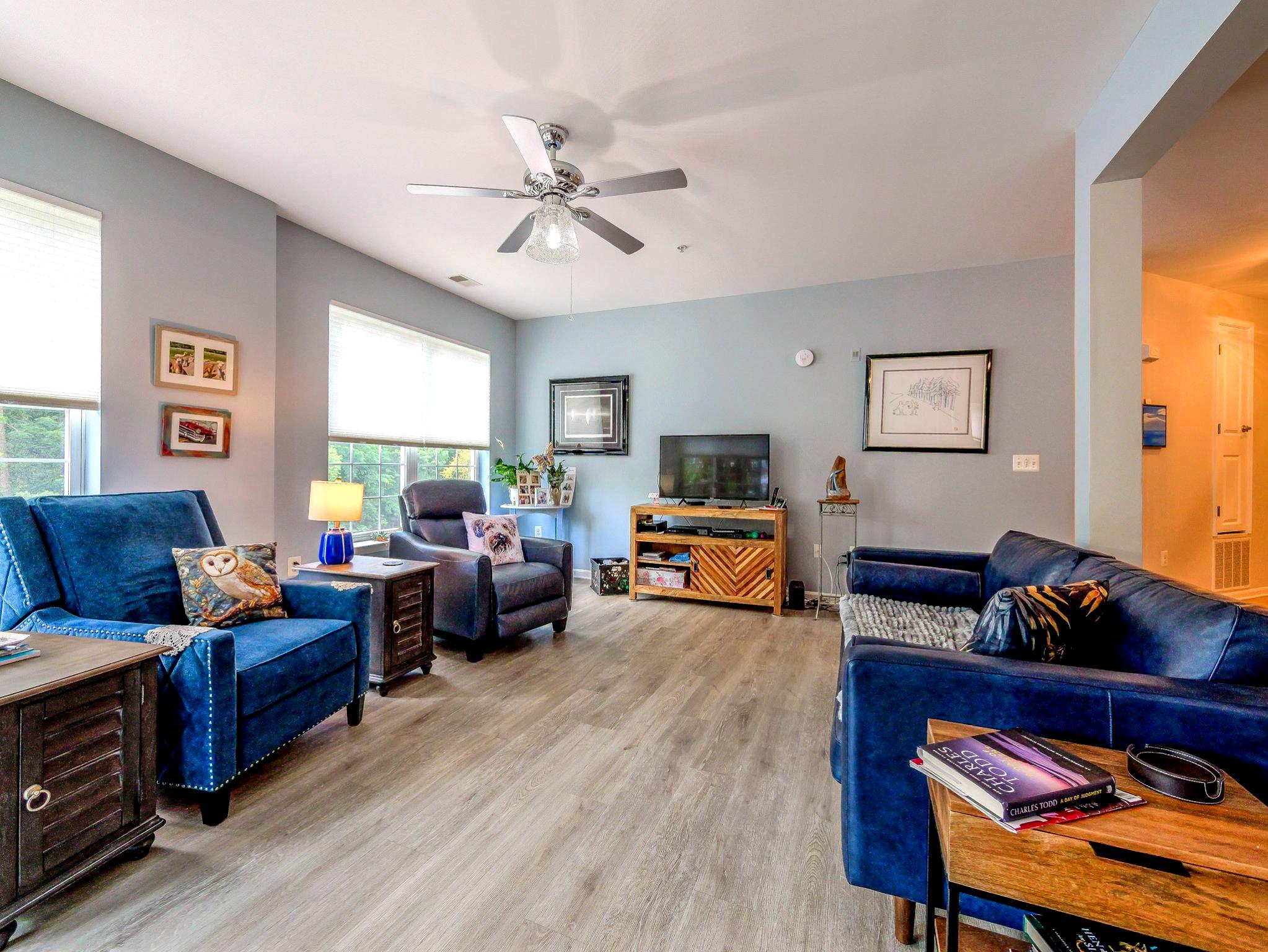 THE HOLLOW AT FOX VA - Residential