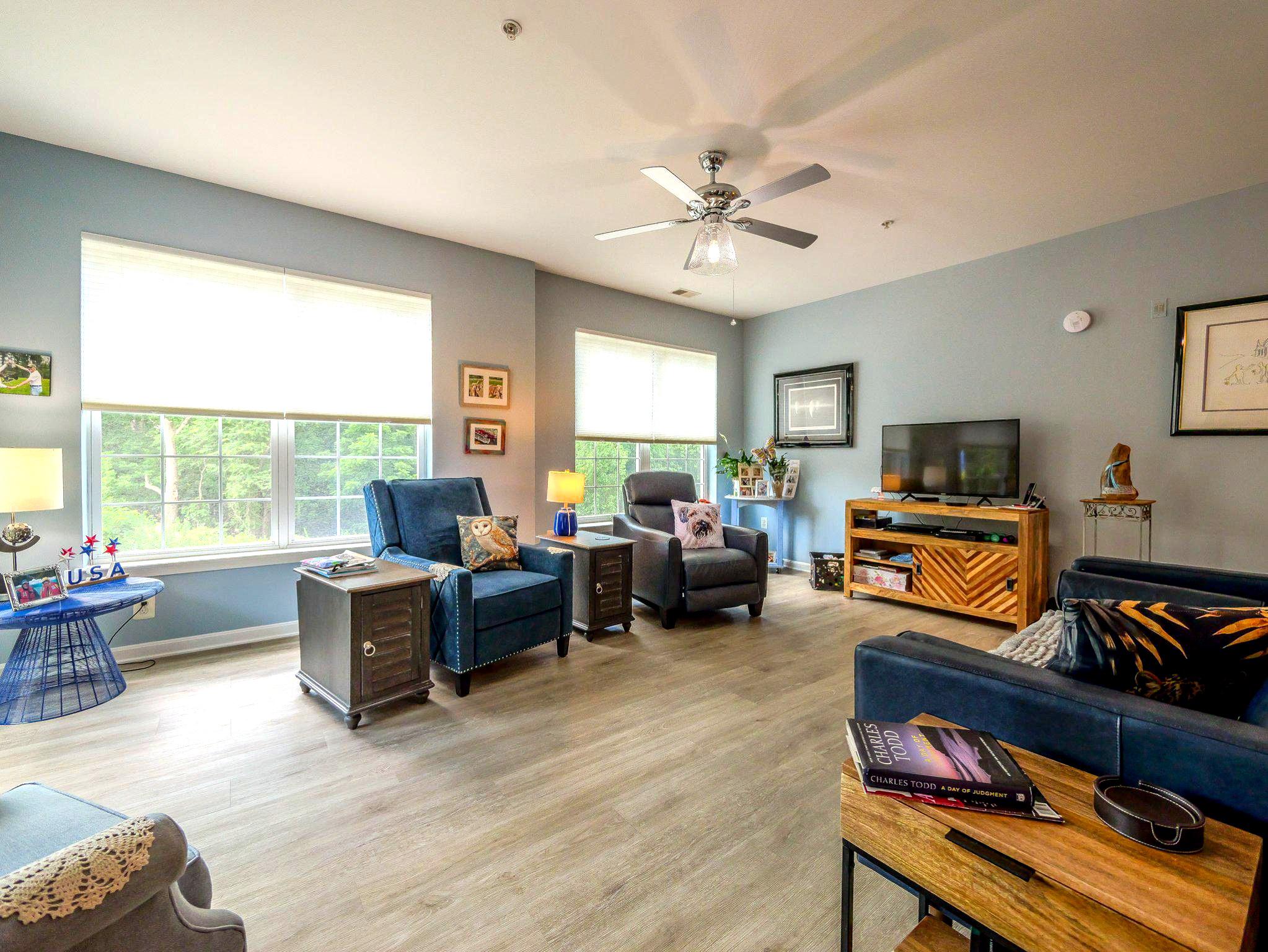 THE HOLLOW AT FOX VA - Residential