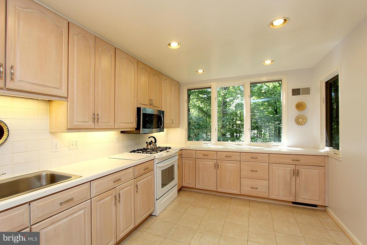 ASPEN HILL PARK - Residential