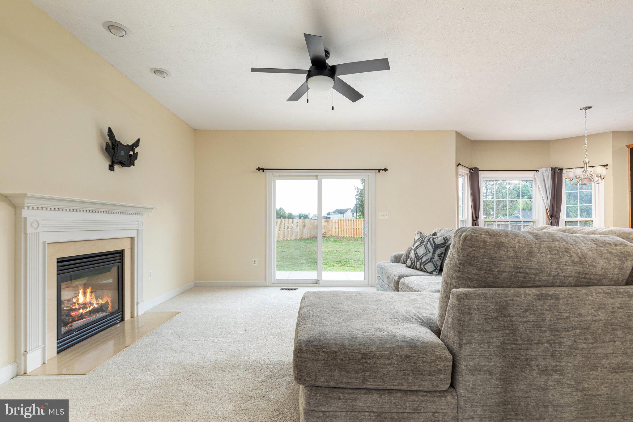 FOUNDERS LANDING - Residential