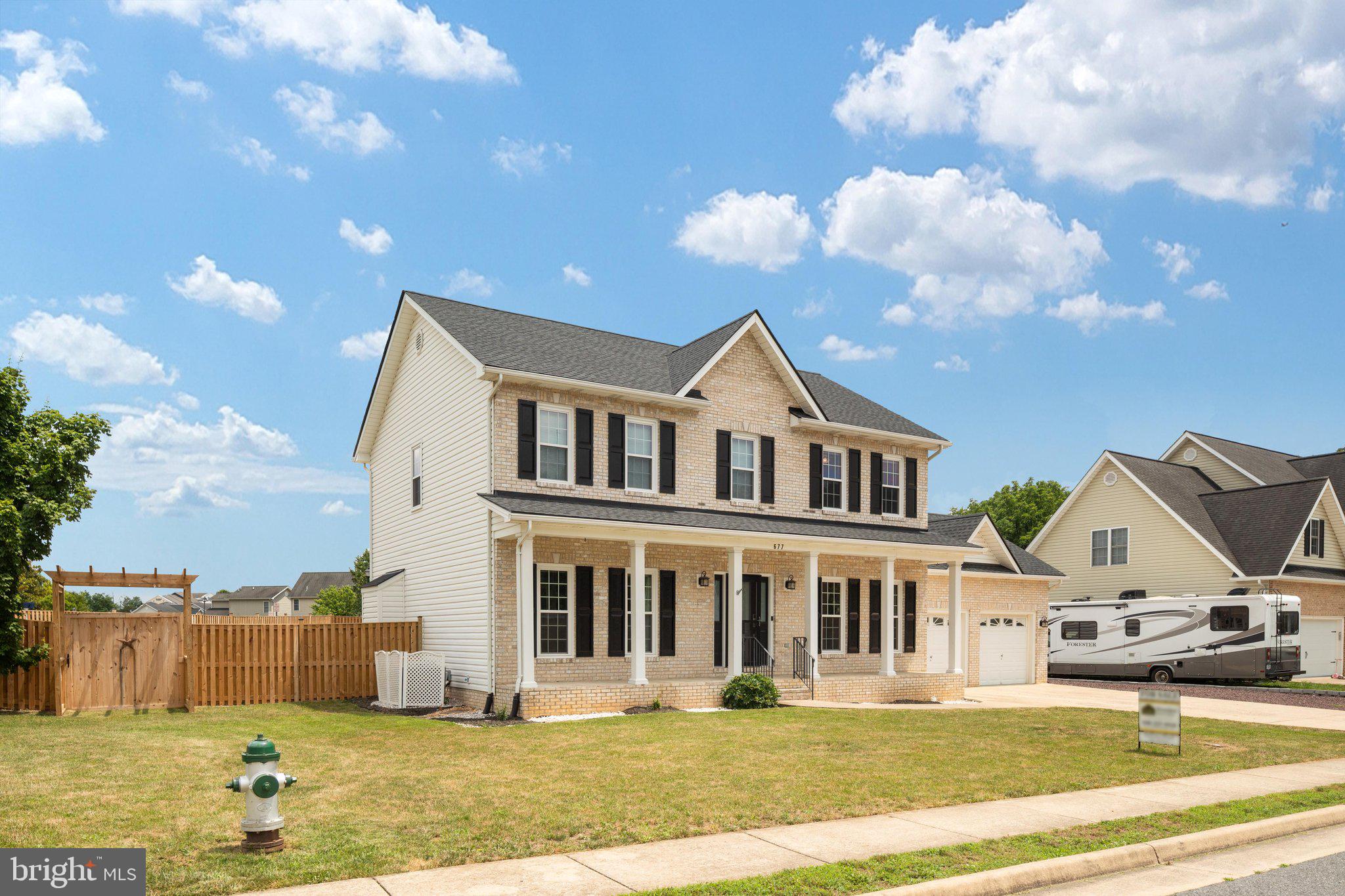 FOUNDERS LANDING - Residential