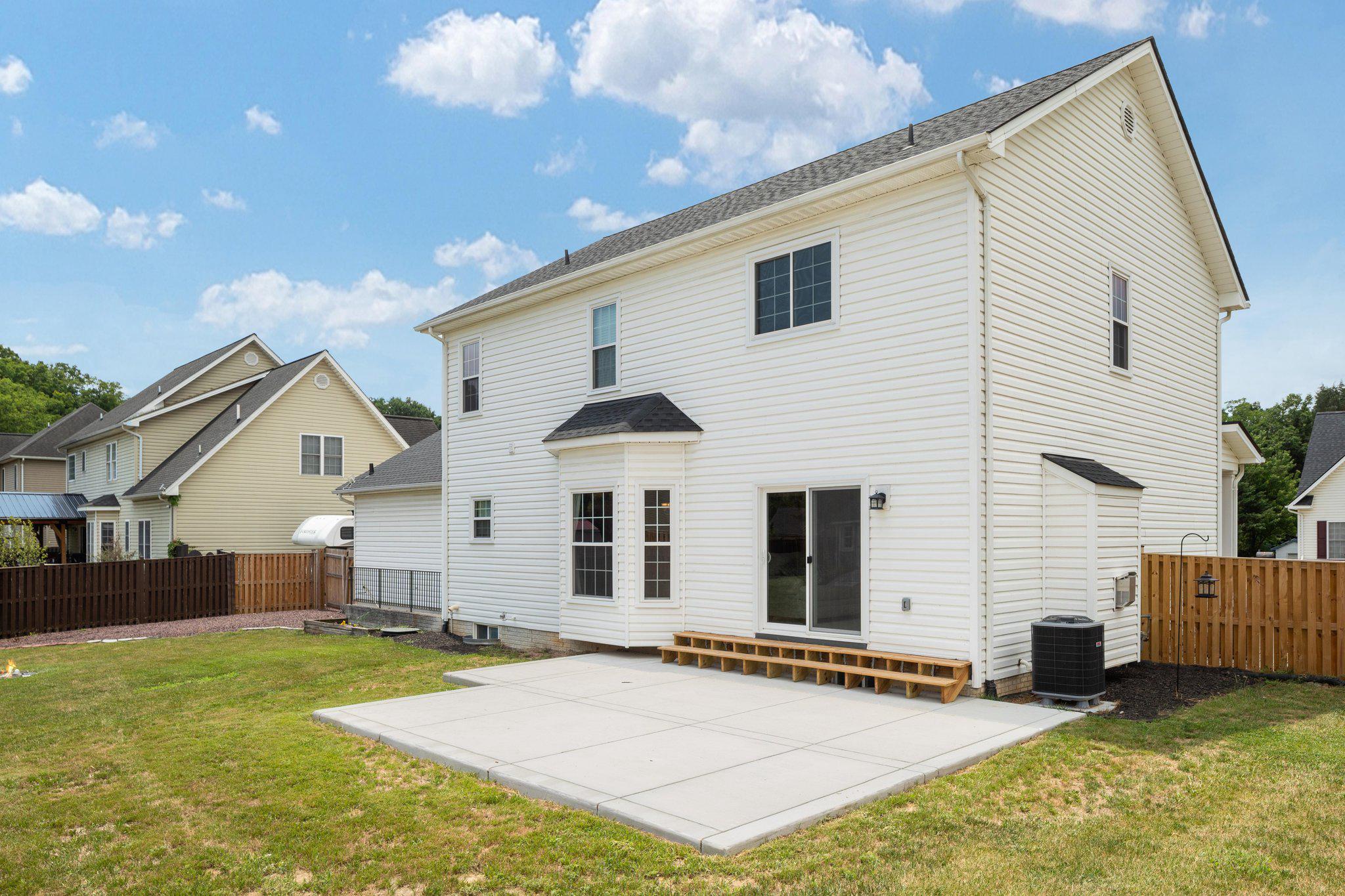 FOUNDERS LANDING - Residential
