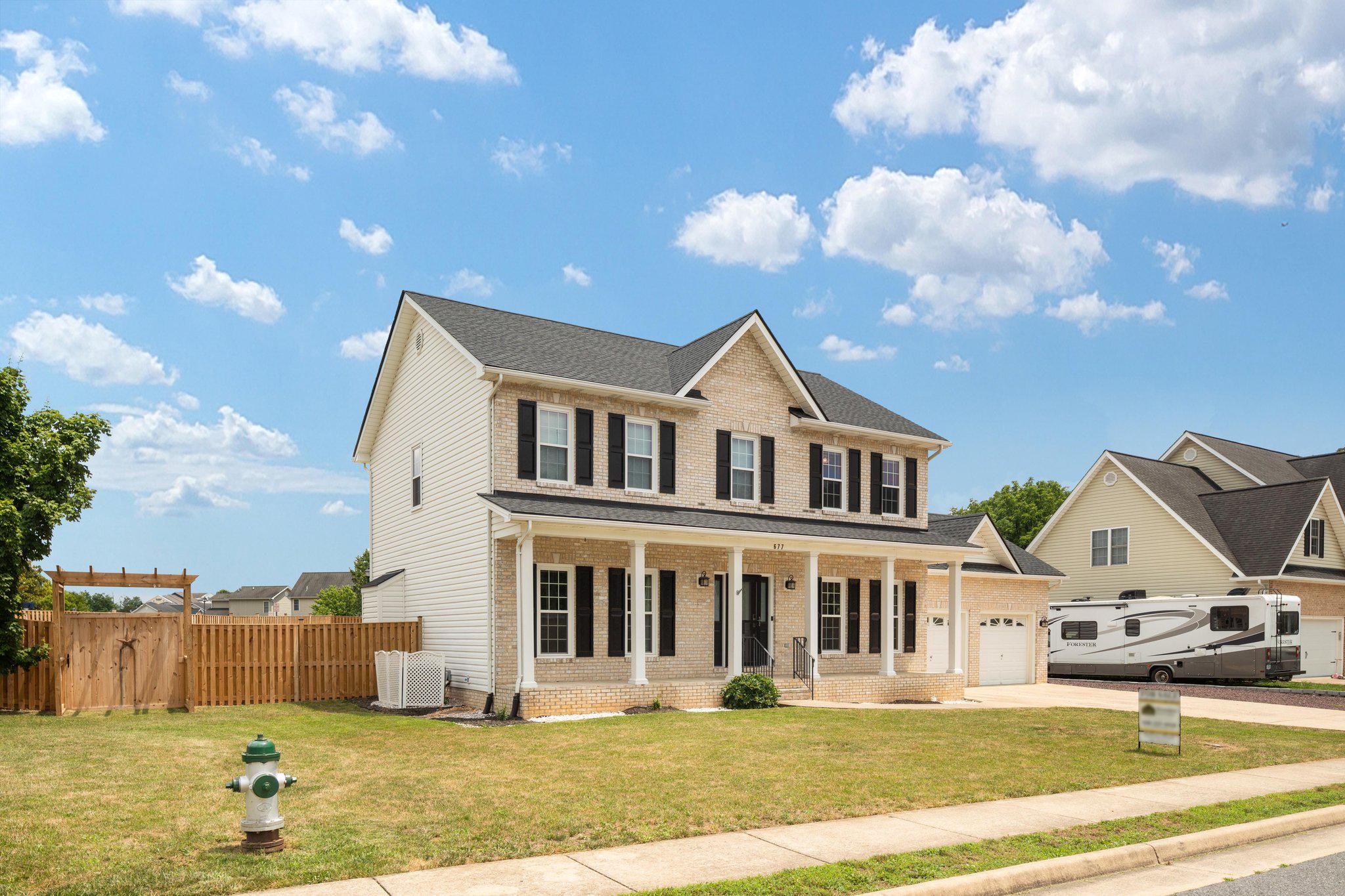 FOUNDERS LANDING - Residential
