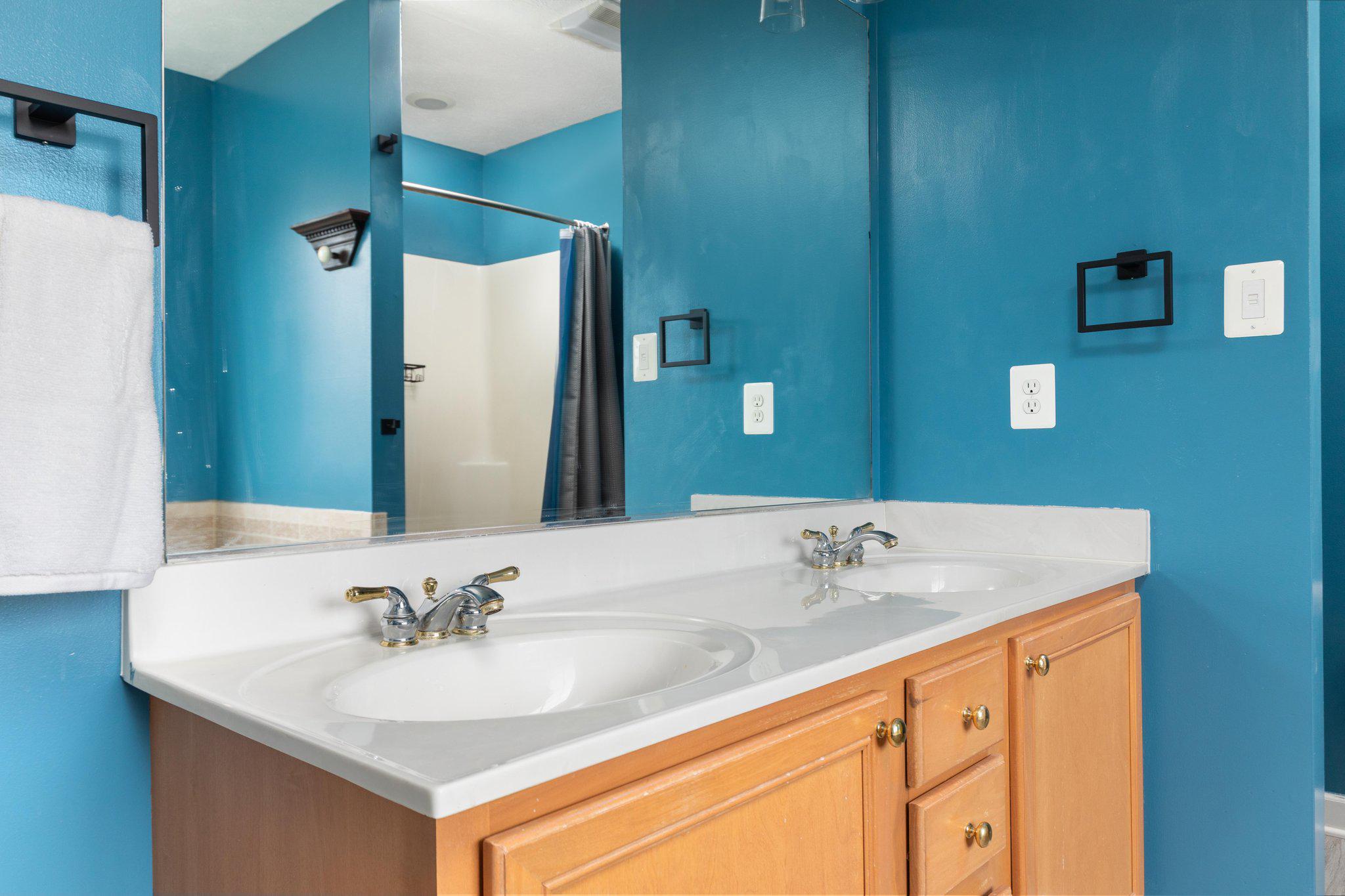 FOUNDERS LANDING - Residential