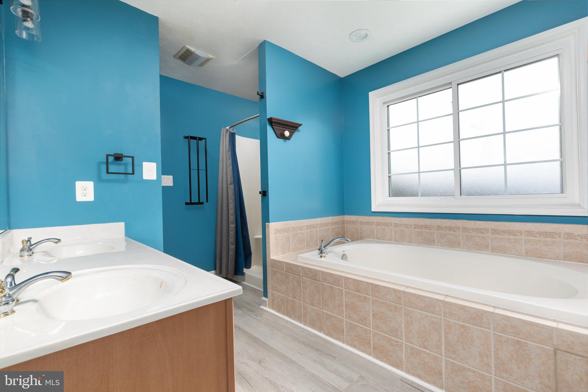 FOUNDERS LANDING - Residential