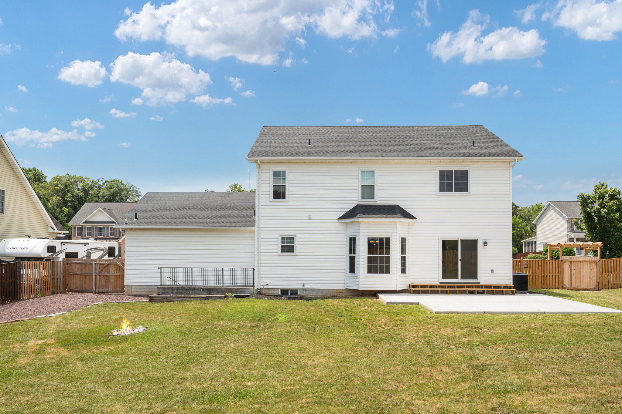 FOUNDERS LANDING - Residential