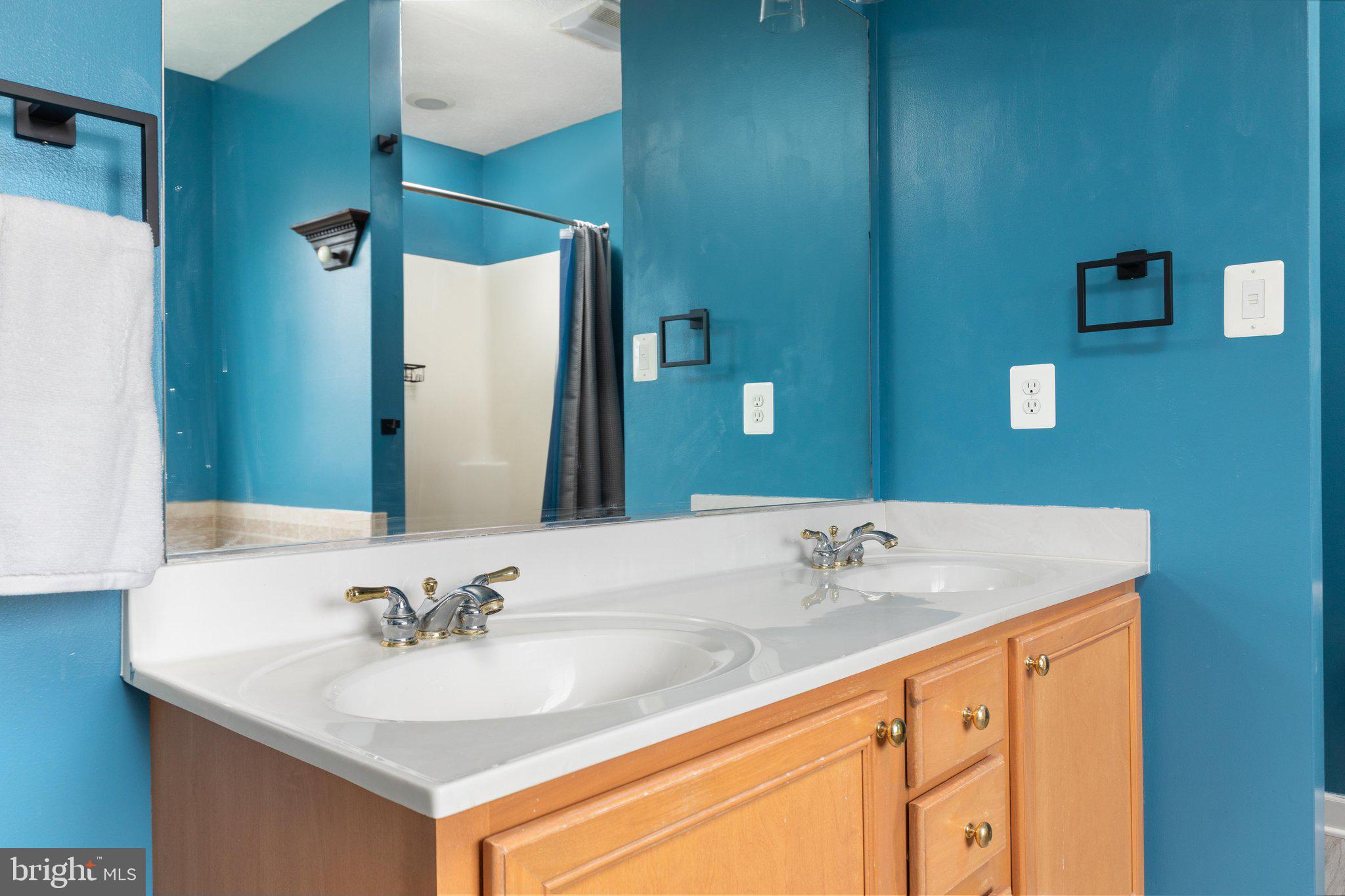 FOUNDERS LANDING - Residential