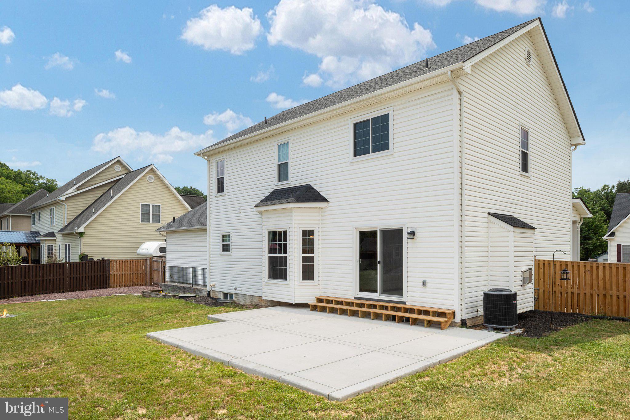 FOUNDERS LANDING - Residential