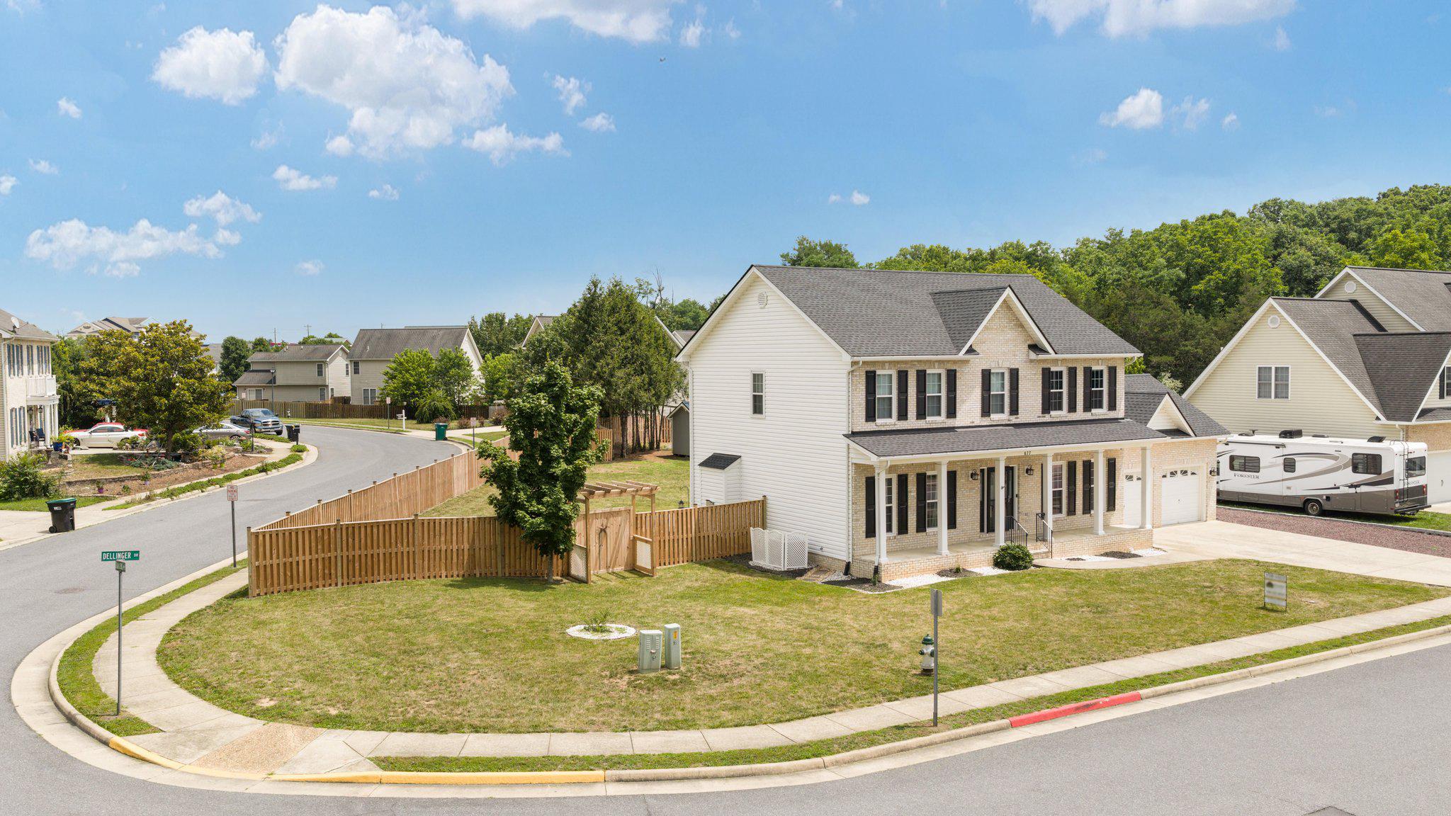 FOUNDERS LANDING - Residential