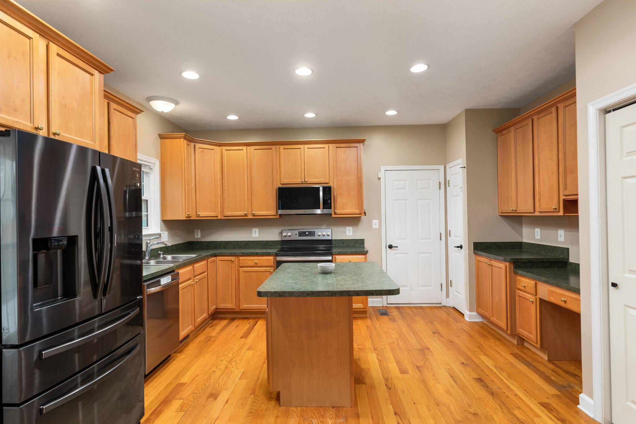 FOUNDERS LANDING - Residential