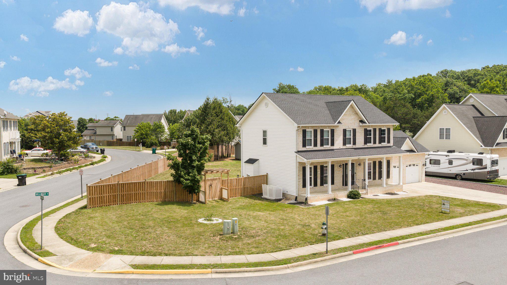 FOUNDERS LANDING - Residential