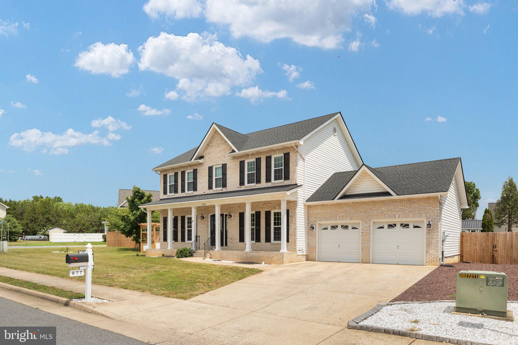 FOUNDERS LANDING - Residential