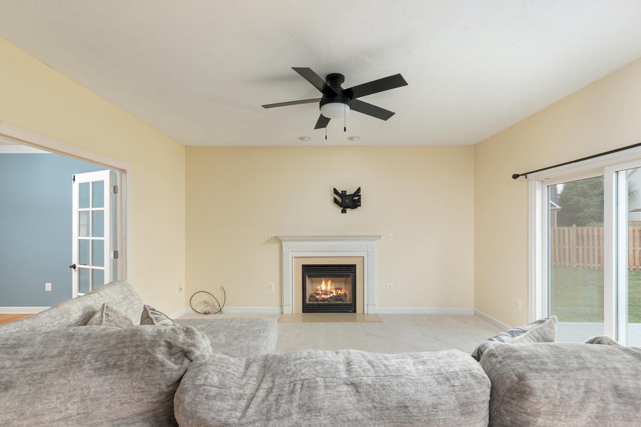 FOUNDERS LANDING - Residential
