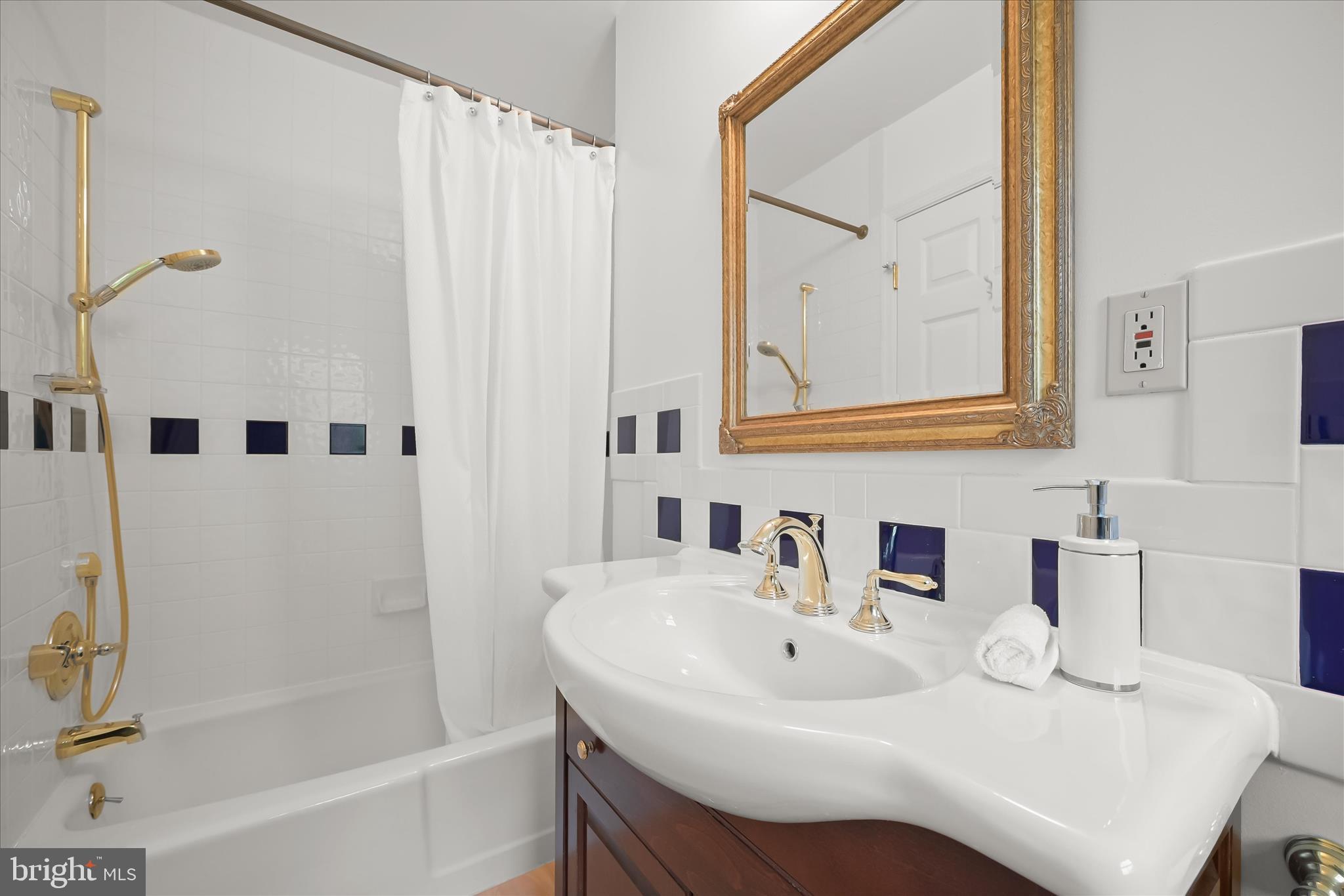 GLEN ECHO - Residential