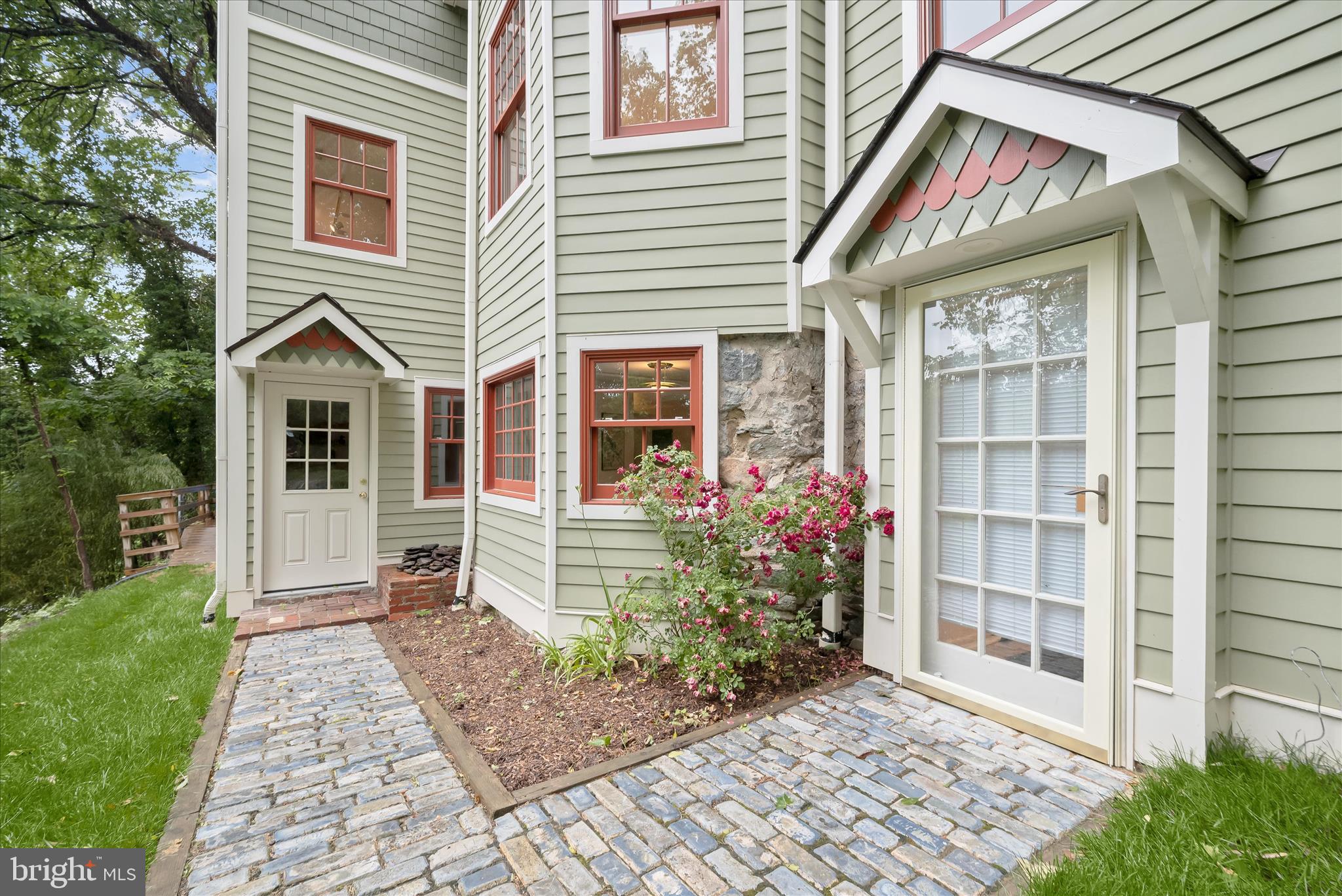 GLEN ECHO - Residential