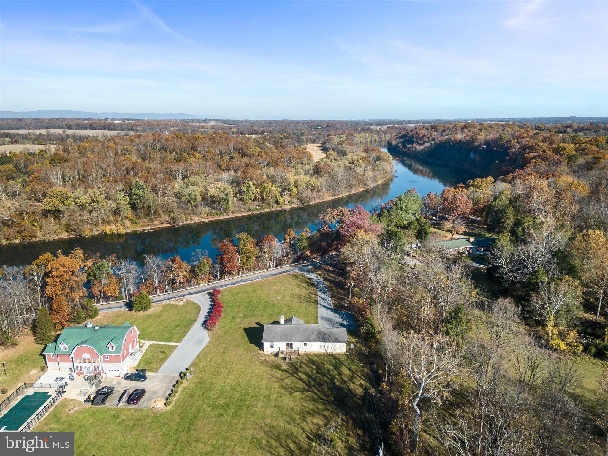 WHITINGS NECK - Residential