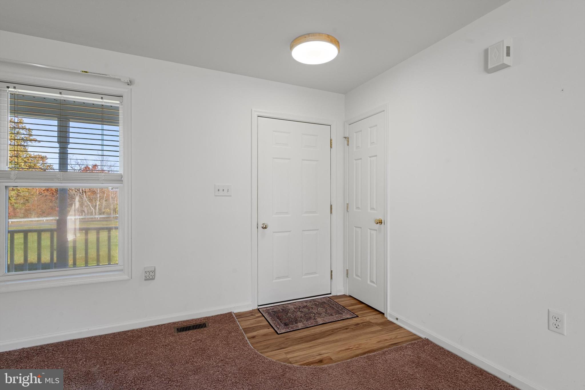 WHITINGS NECK - Residential