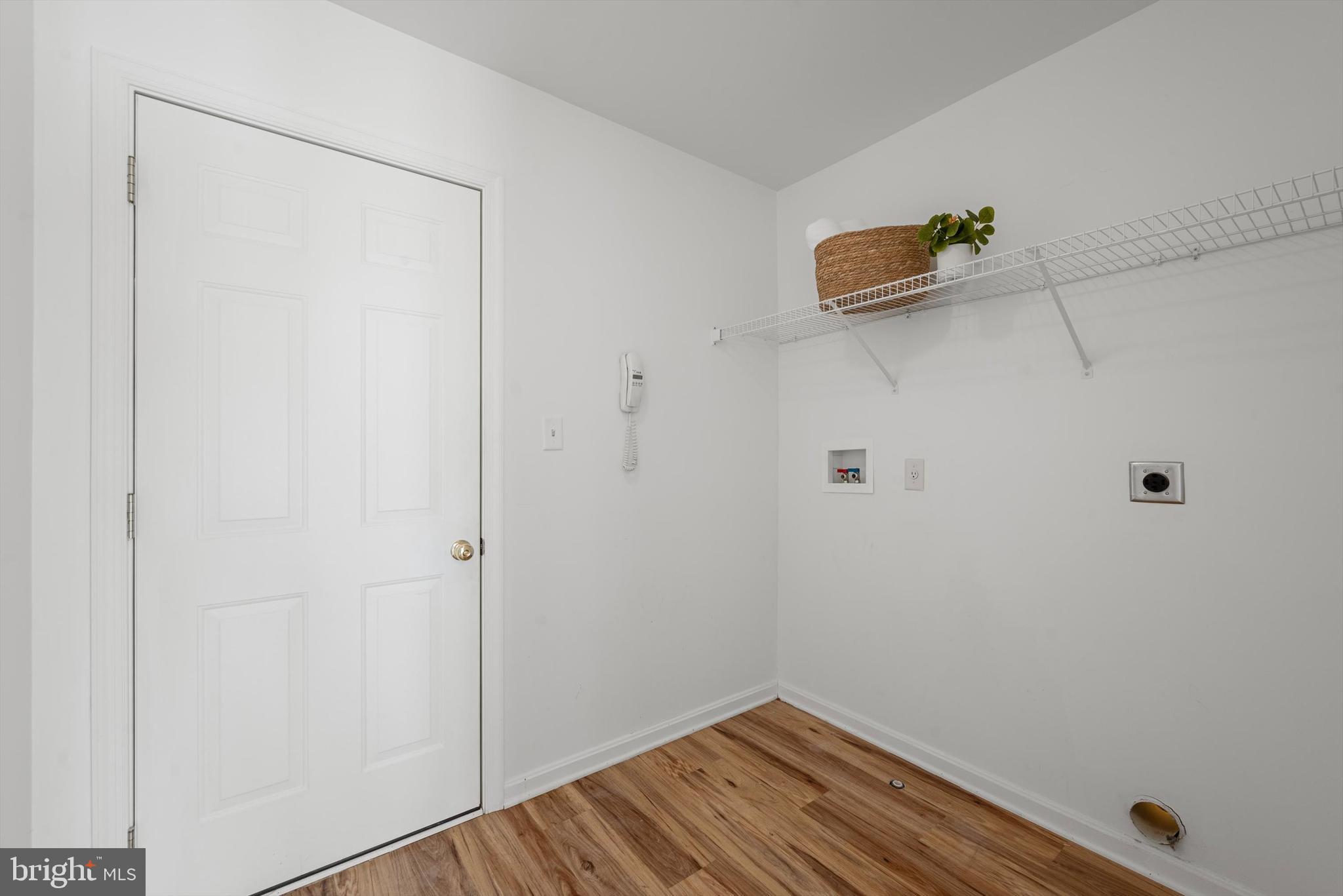WHITINGS NECK - Residential