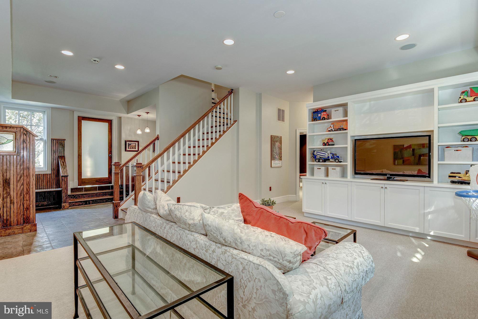 FRANKLIN PARK - Residential