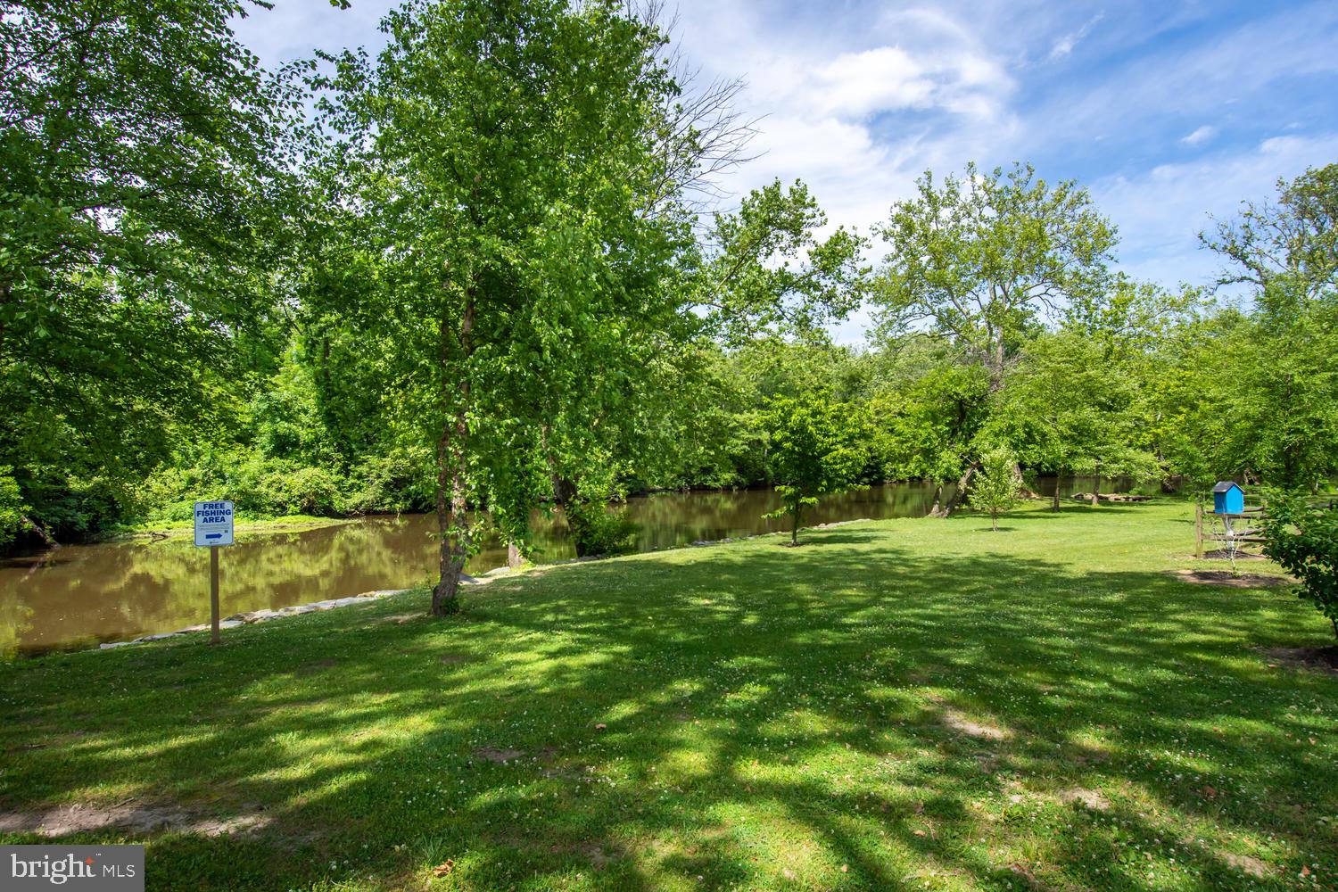 BOWEN ESTATES - Land