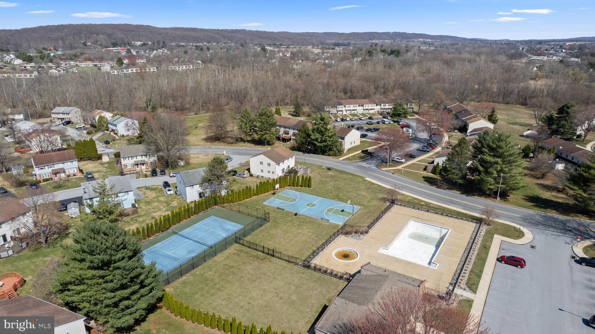WEDGEWOOD ESTATES - Residential